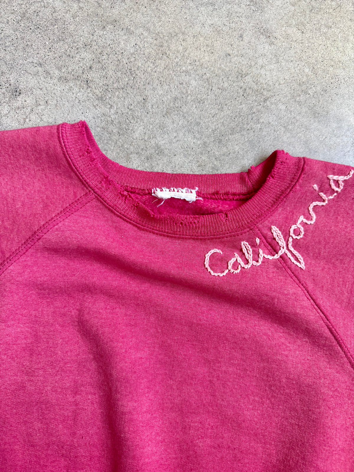Vintage-Style Red Chainstitch “California” Distressed Raglan Sweatshirt | Large