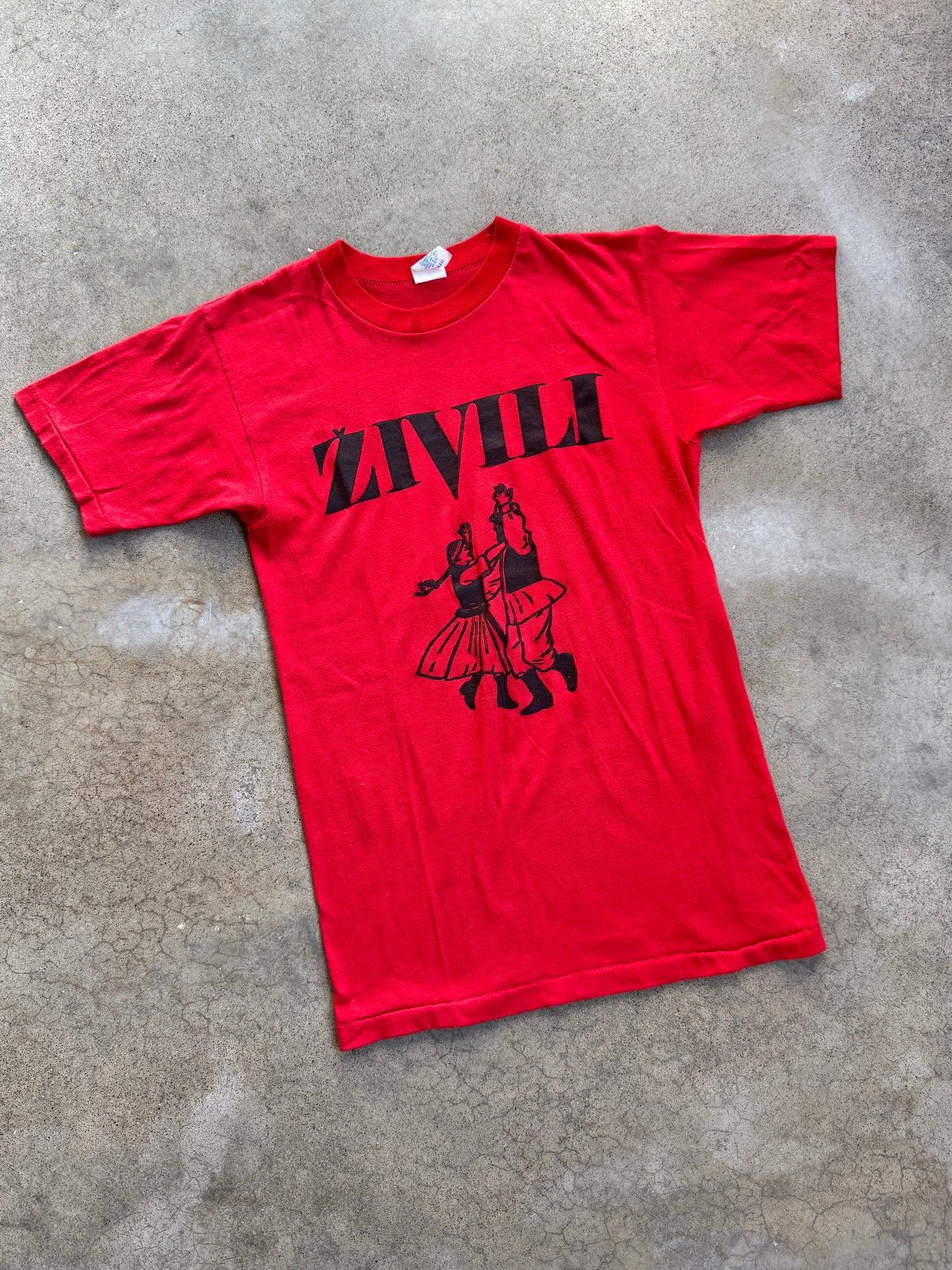 Vintage 1980s "Zivili" Croatian Toast to Life Red Graphic Tee | Small