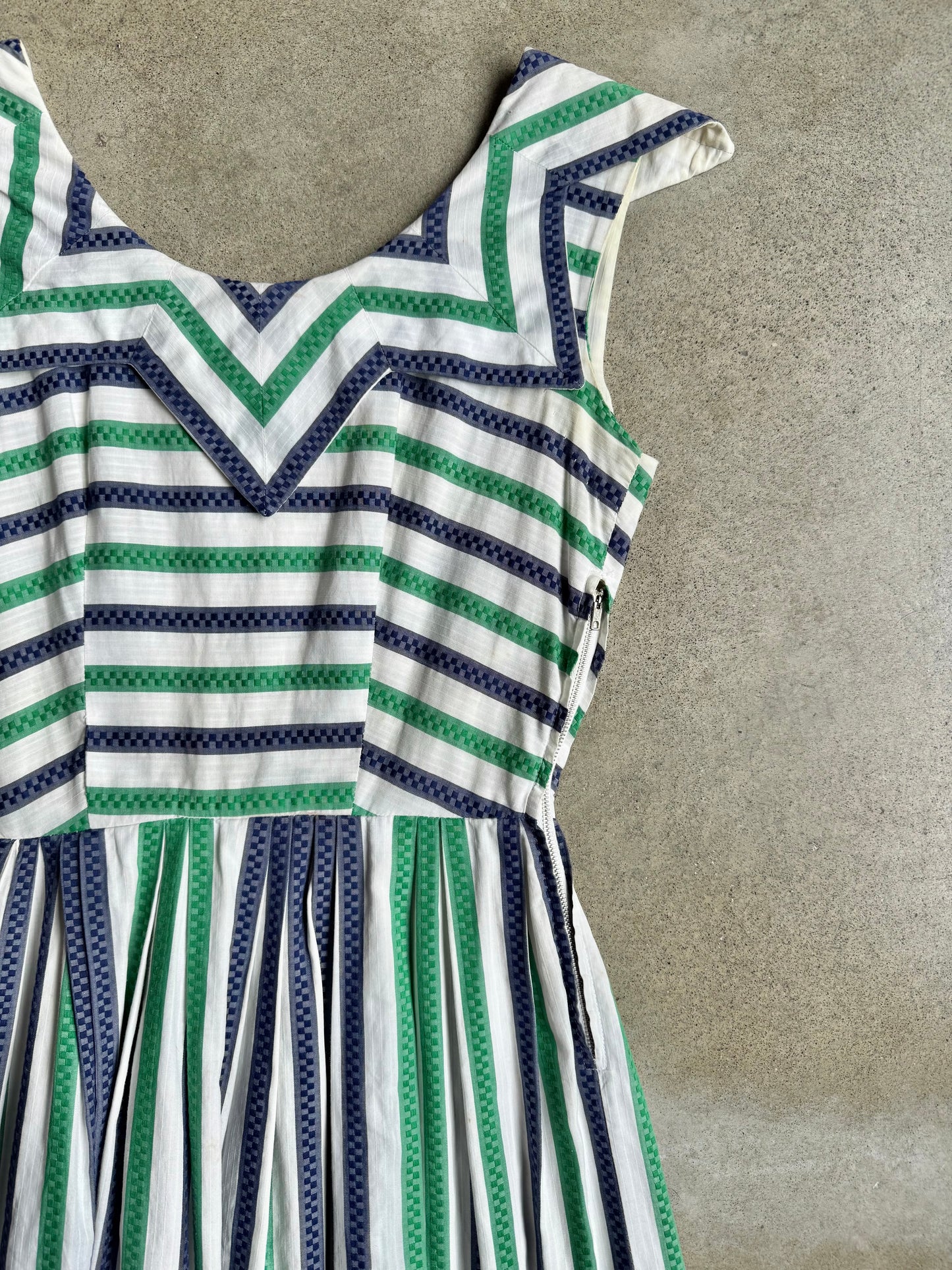 Vintage 1940s/50s Navy & Green Stripe Pointed Collar Pleated Dress | XS