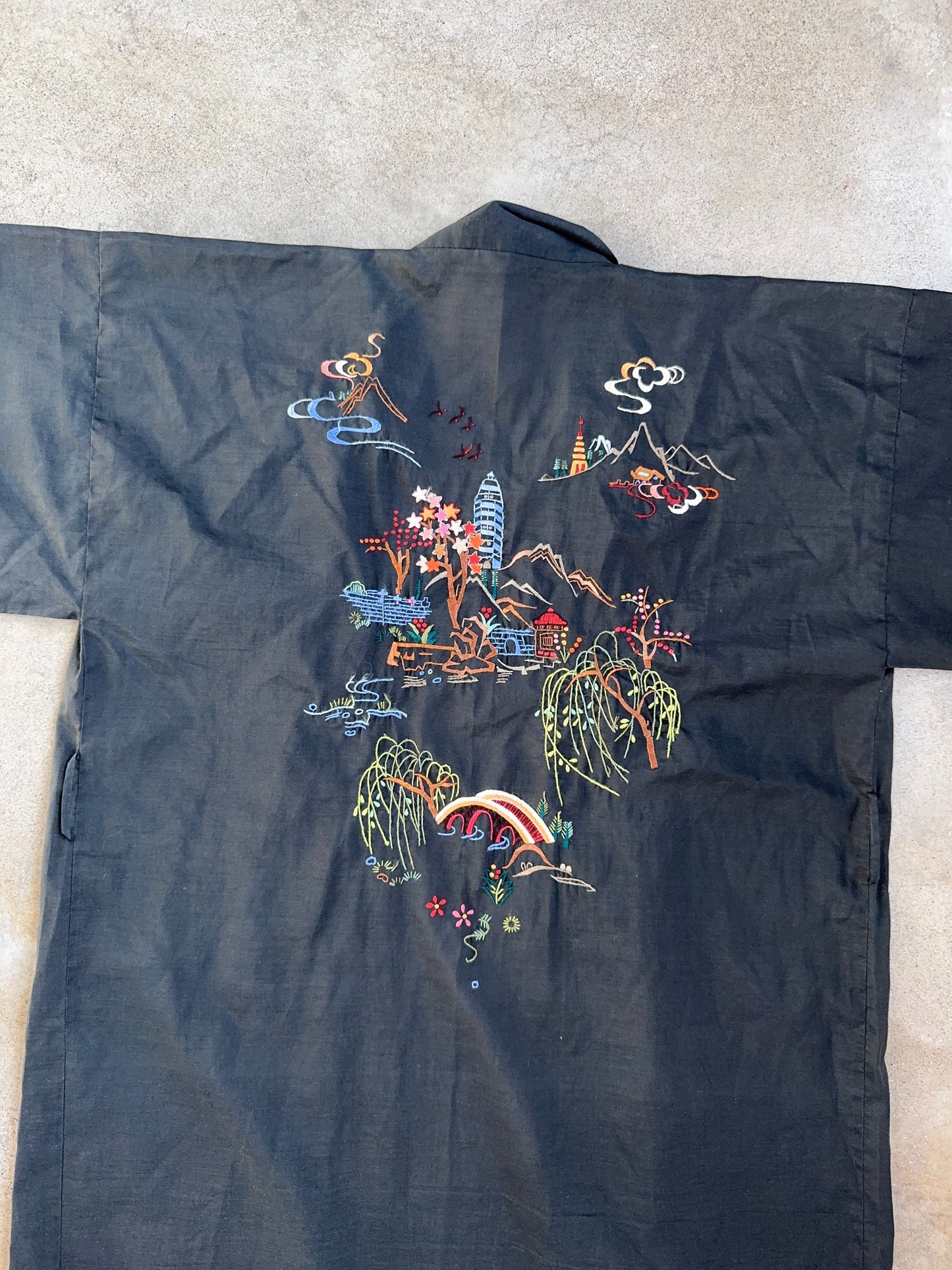 Vintage 1970s Black Hand-Embroidered Asian Landscape Kimono Robe | Medium
