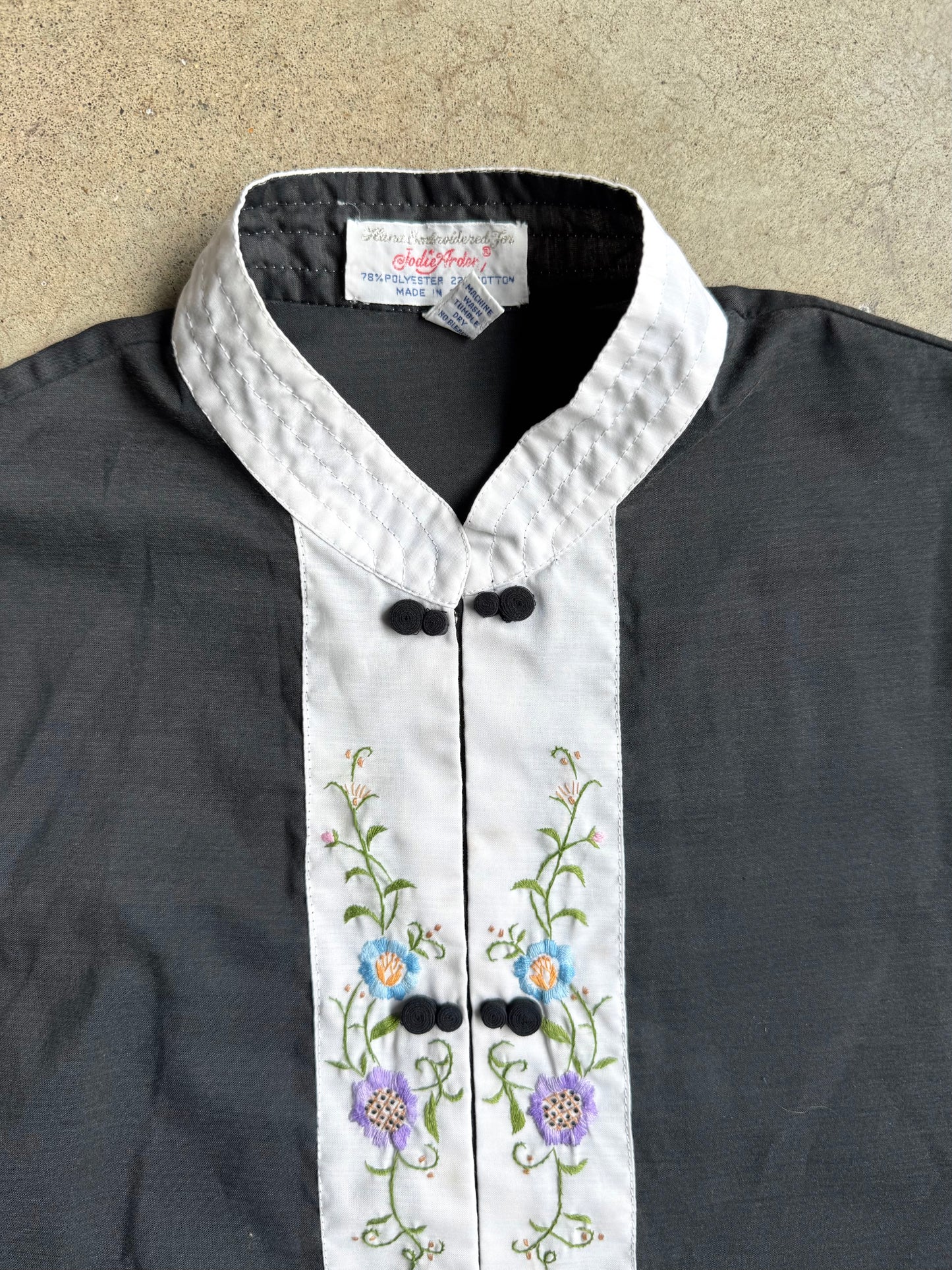 Vintage 1960s Jodie Arden Black Asian-Style Floral Hand-Embroidered Robe | Large