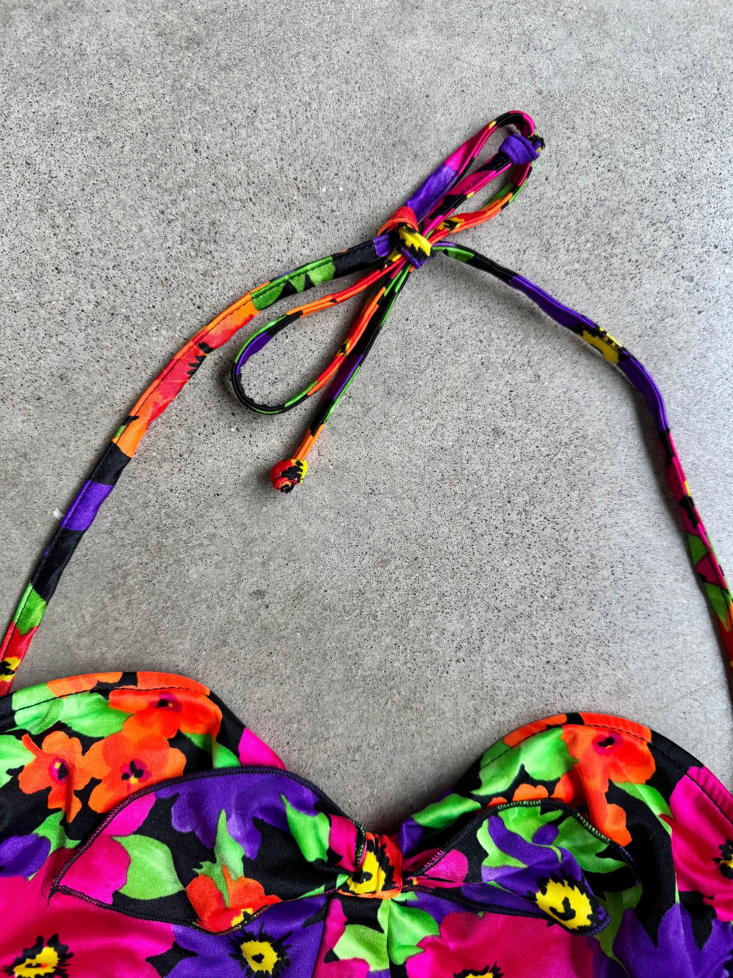 Vintage 1990s Carol Wior Tropical Floral Print Bikini Top | L/XL