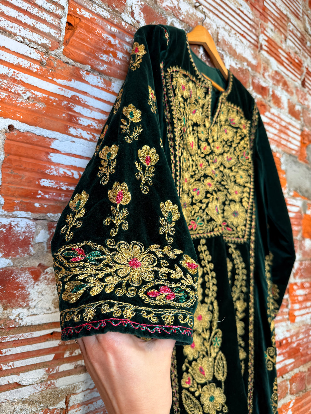 Vintage 1960s Handmade Green Velvet Flower Embroidered Kaftan