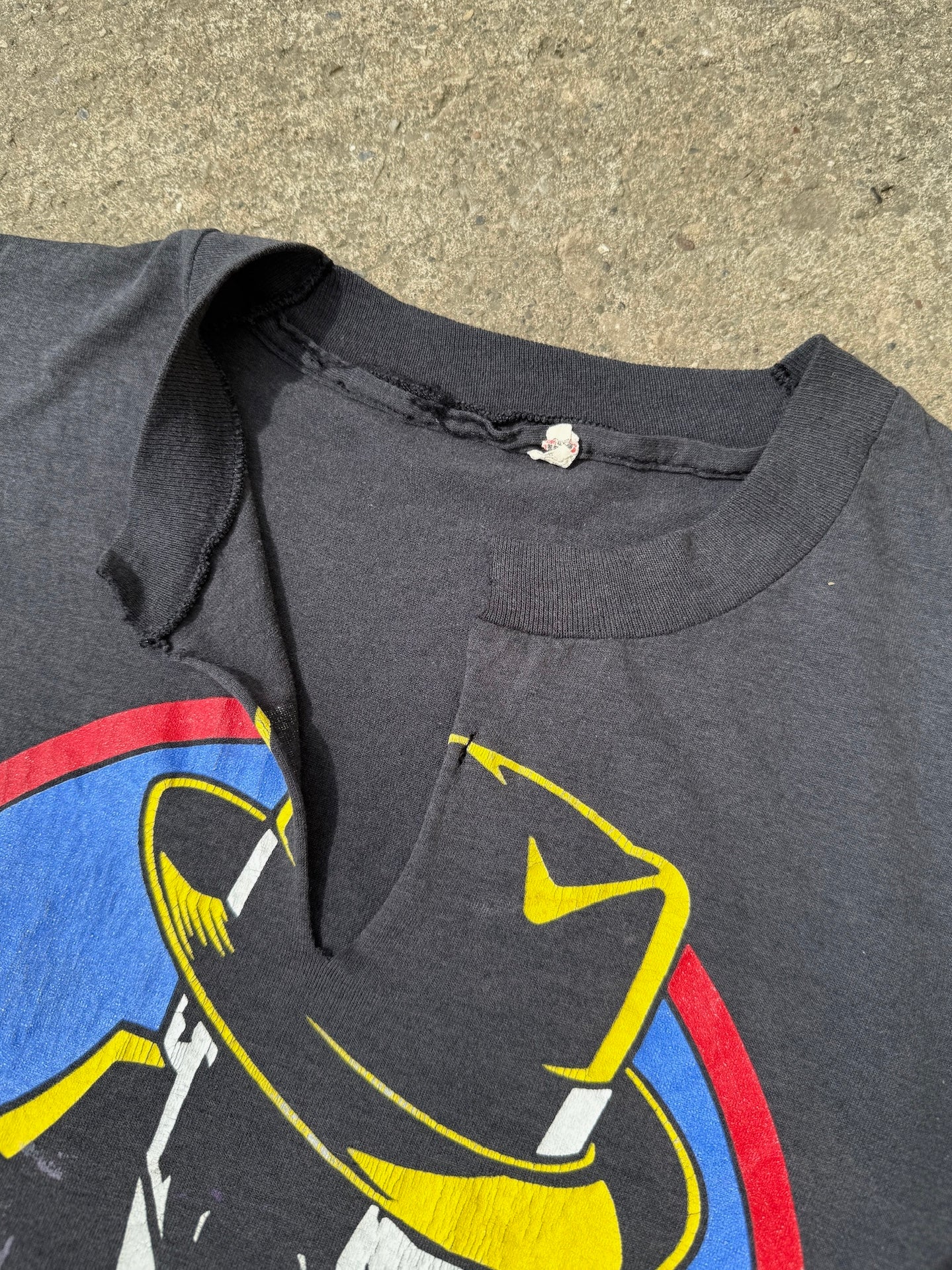 Vintage 1980s Dick Tracy Graphic Cutoff Tee | Large