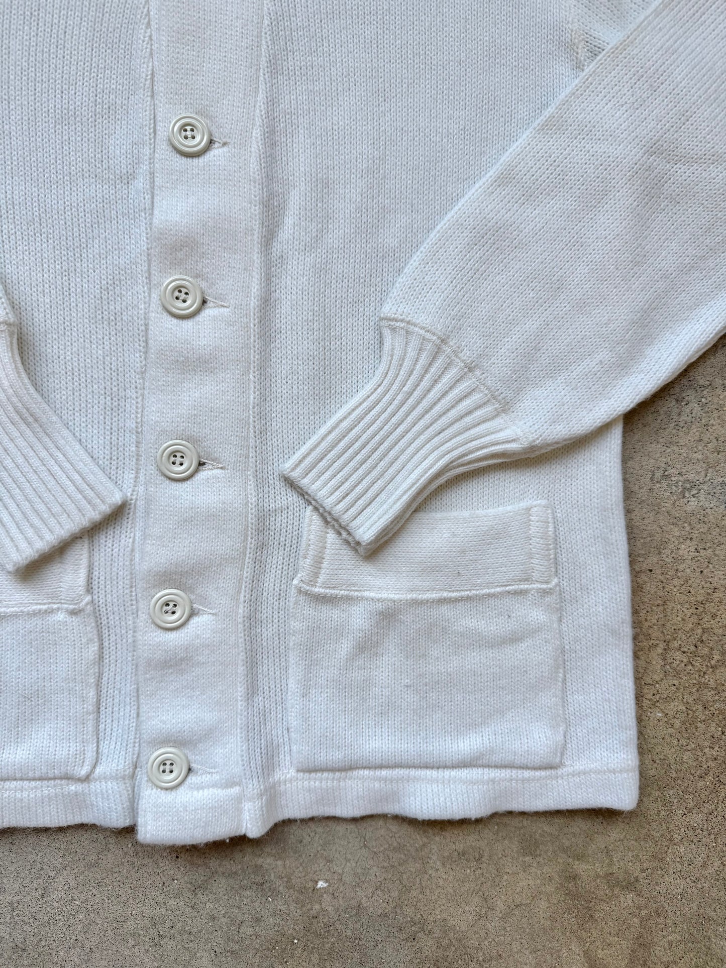 Vintage 1950s/60s Stadium by Shaker Sweater Co. White Acrylic Cardigan | Medium