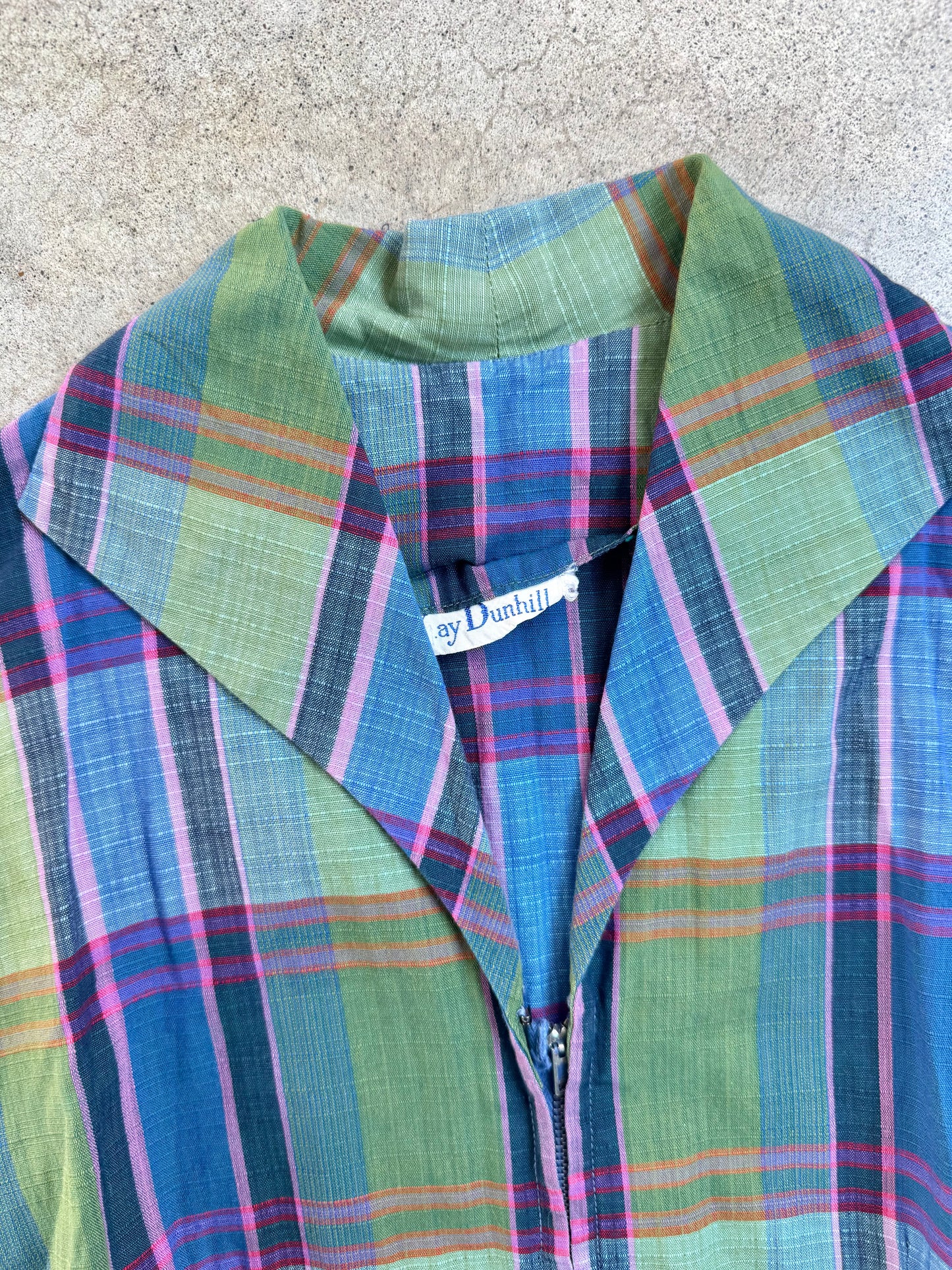 Vintage 1950s Kay Dunhill Plaid Zip-Front Short Sleeve Pleated Dress | XS/S