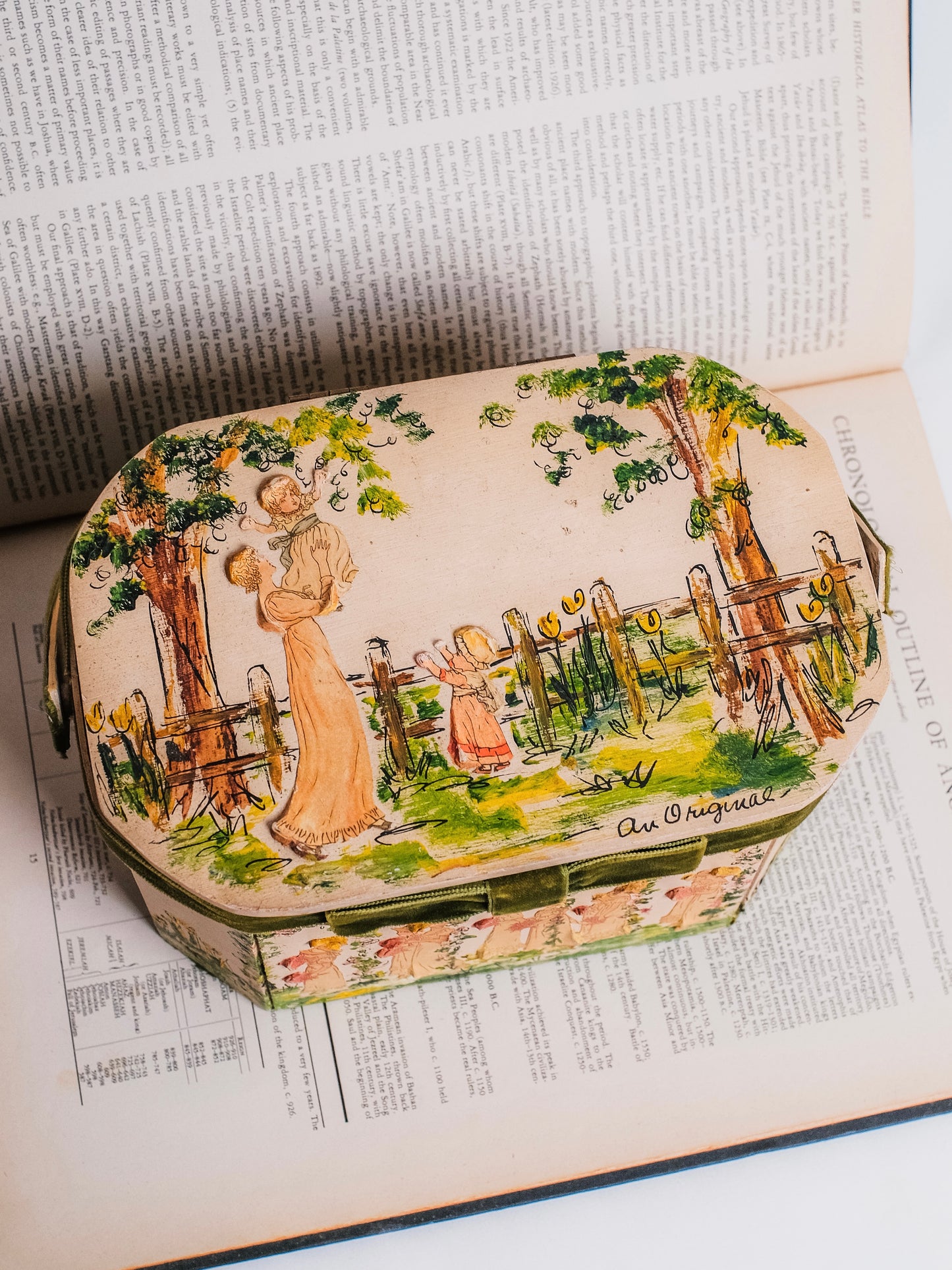 Vintage 1960s Handmade Regency-Style Painted Wood Box Handbag