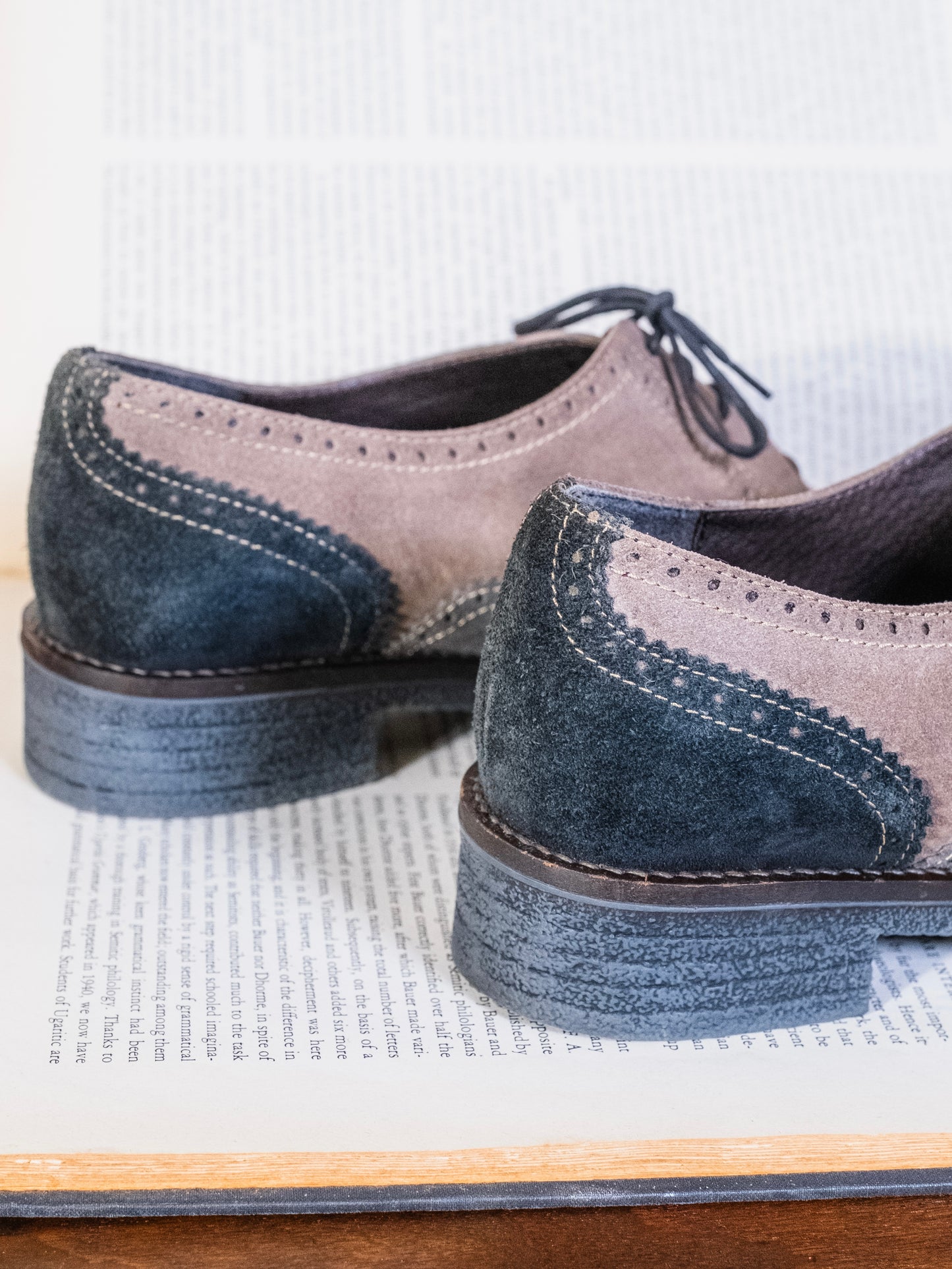 Vintage 1980s Jean Thomas Black & Grey Suede Wingtip Oxford Shoes | 40