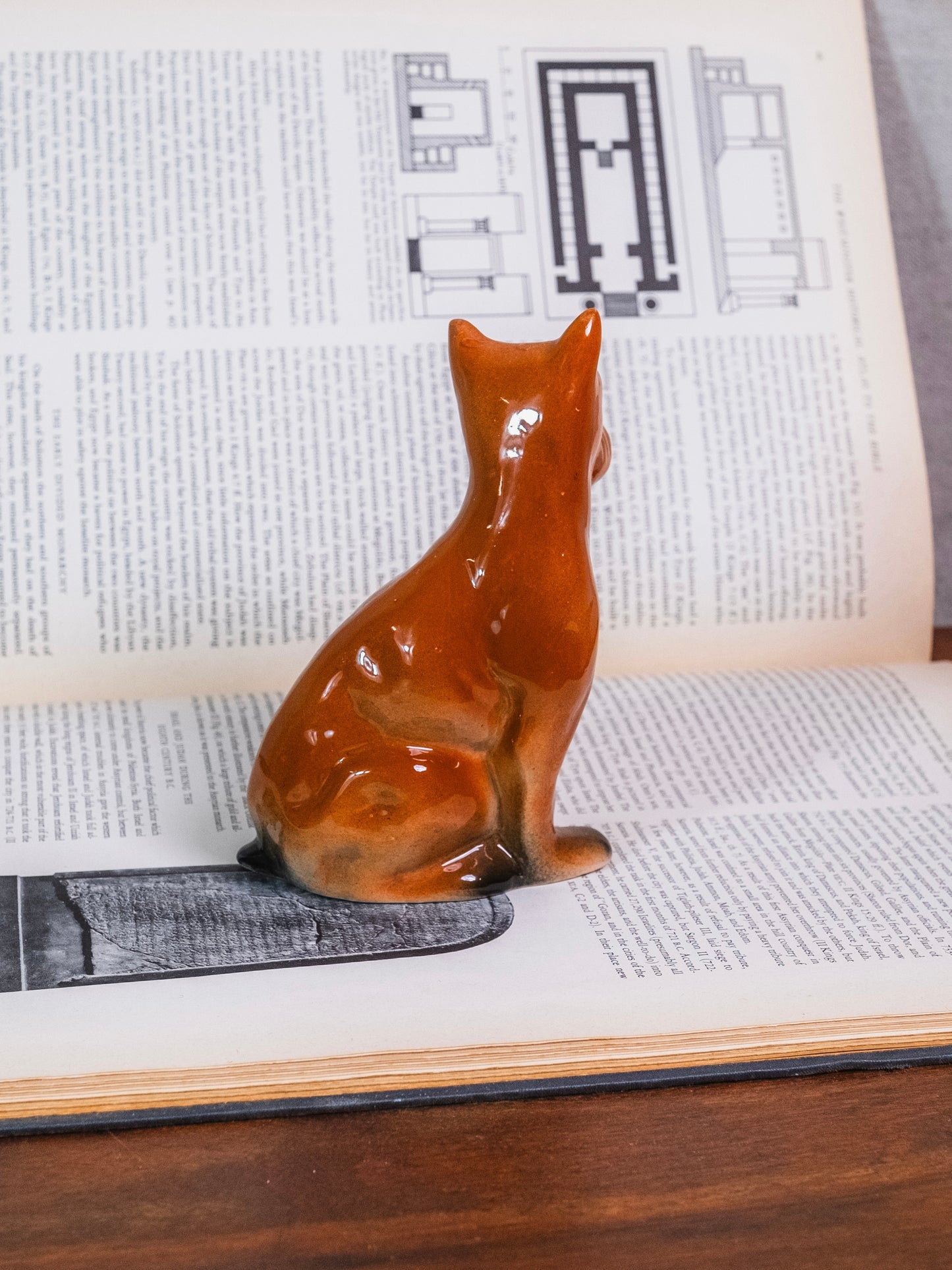 Vintage 1950s Ceramic Boxer Figurine