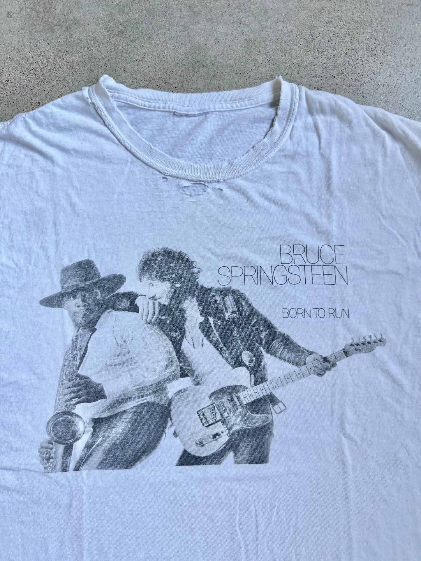Vintage 1990s Distressed Bruce Springsteen Born To Run 8/25/75 Tee | XL