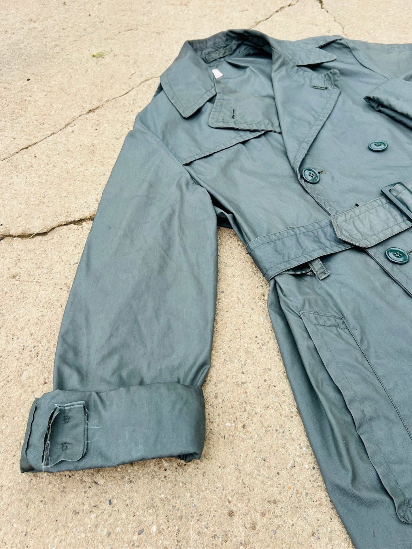 Vintage 1960s Military Issue Green Trench Raincoat | M/L