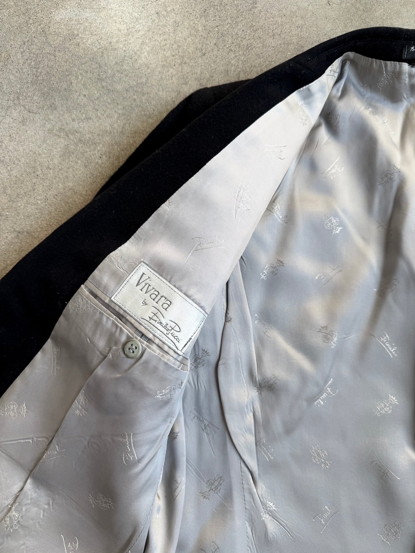 Vintage 1980s Vivara by Emilio Pucci Black Wool & Cashmere Suit Jacket | 42