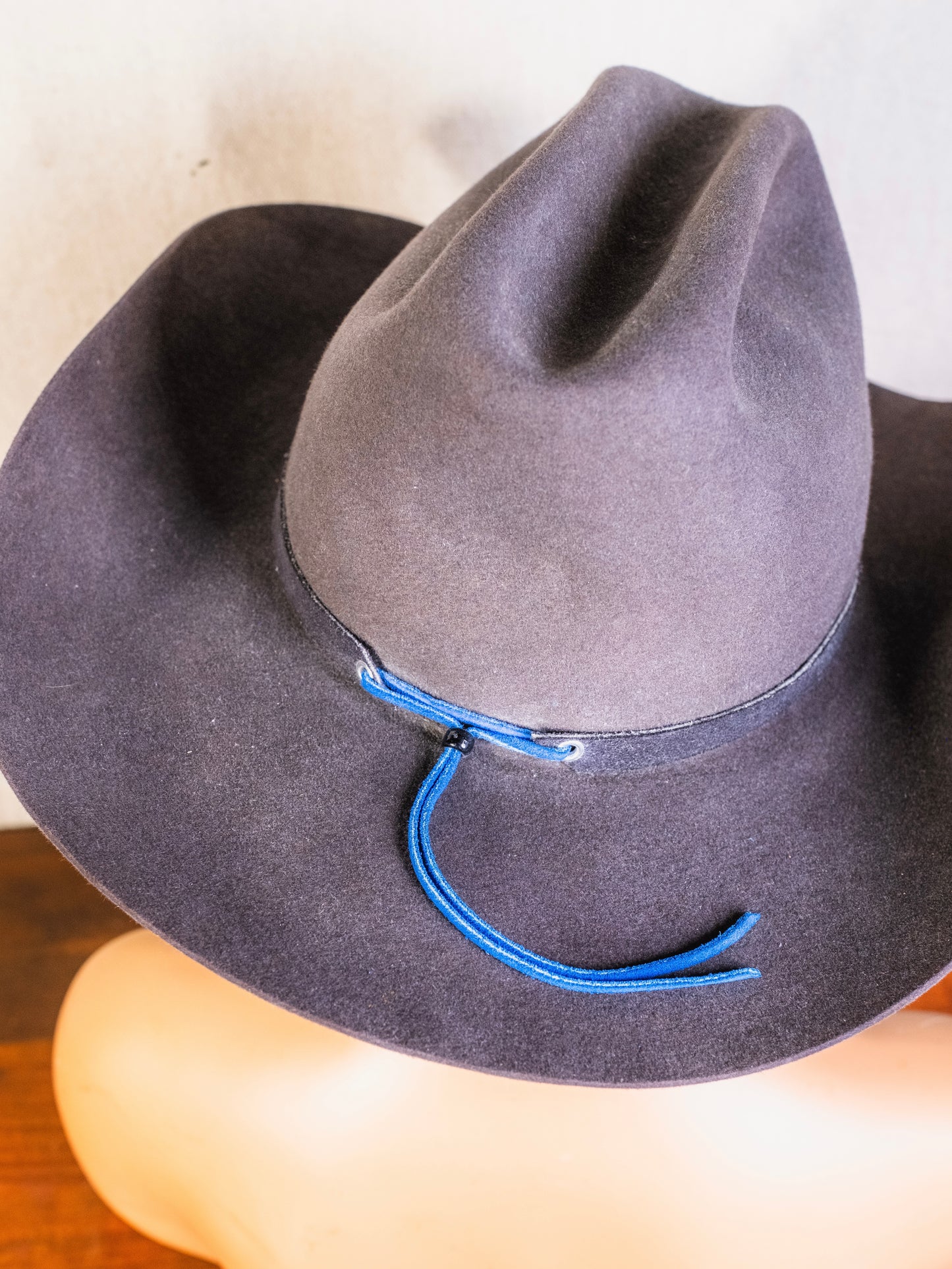Vintage Boss & Hoss Western Wear Thoroughbred Beaver Felt Cowboy Hat
