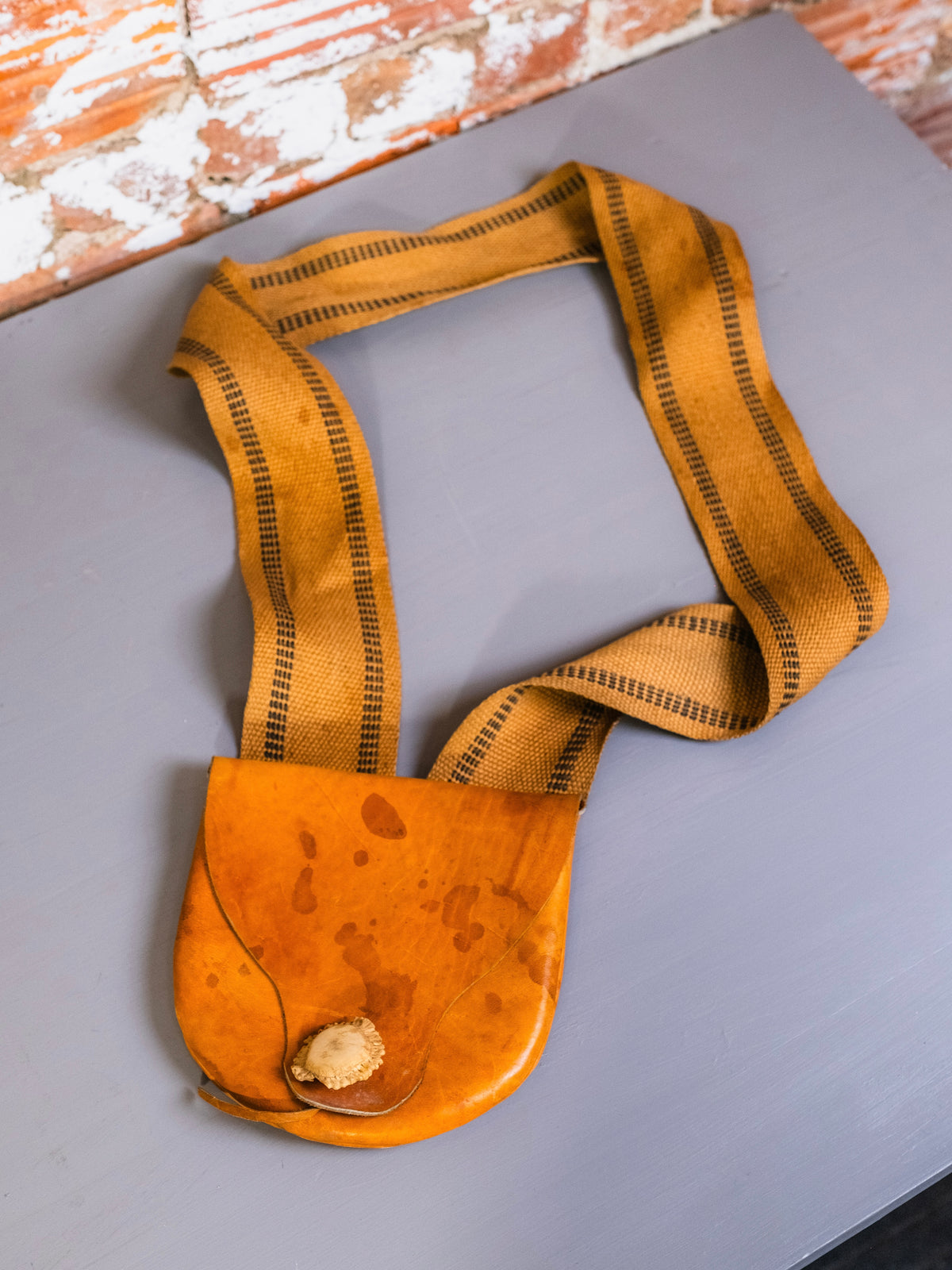 Vintage 1960s/70s Handmade Leather Crossbody Hunting Pouch “Possibles” Bag