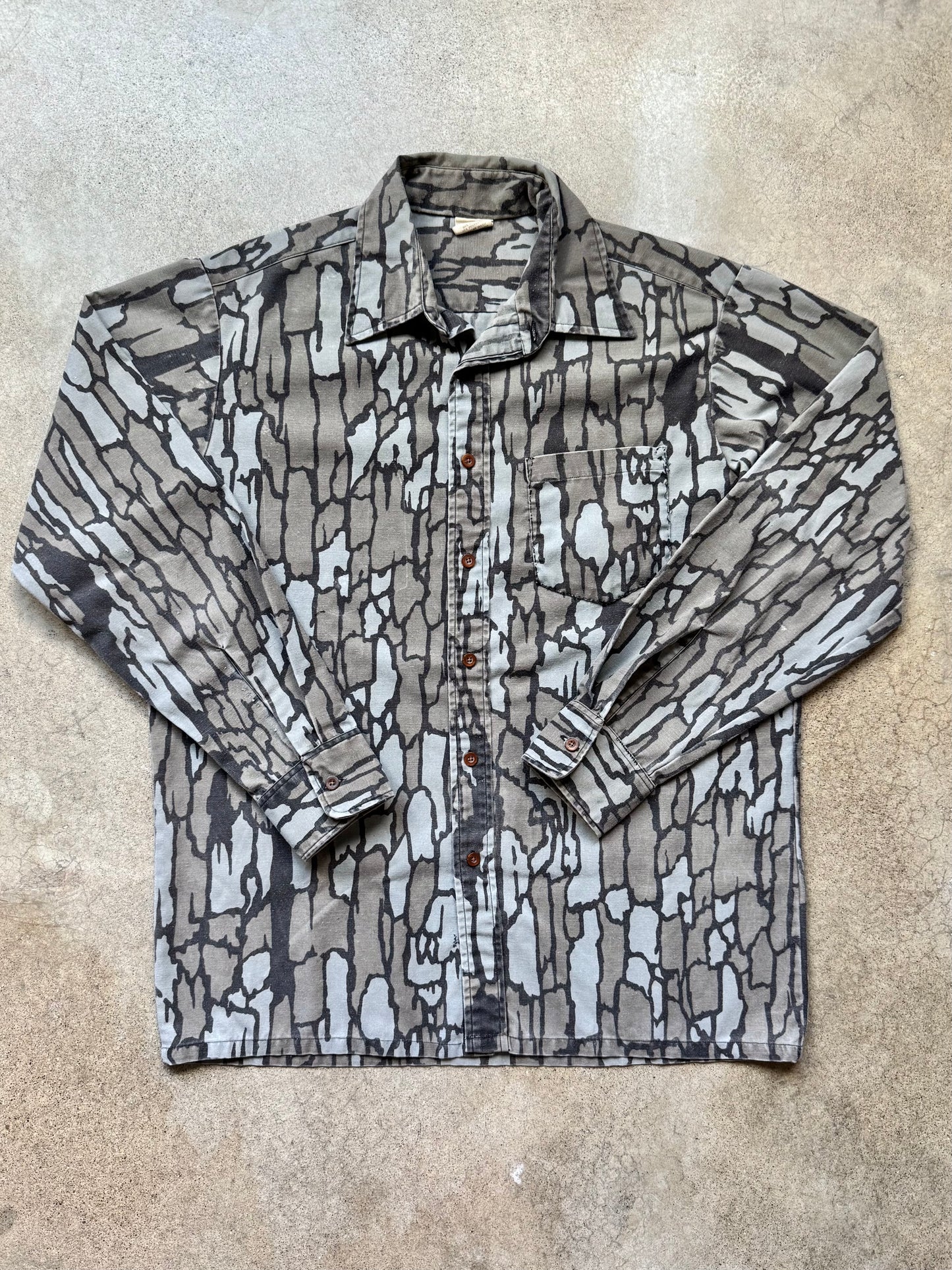 Vintage 1980s Trebark Camo Button-Up Hunting Shirt | Large