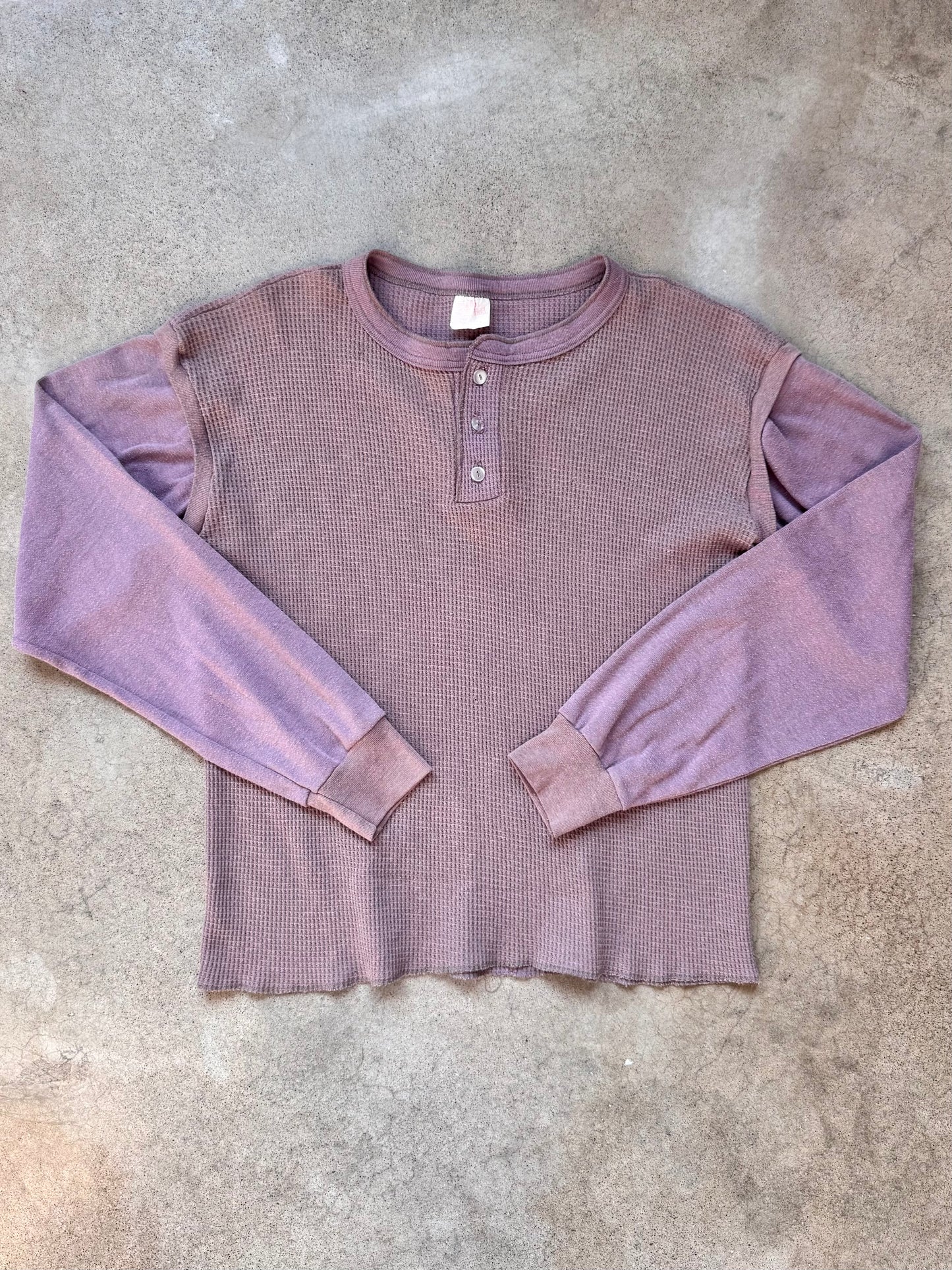 Vintage 1980s Fast Ball Mauve Waffle Henley w/ Rib Knit Sleeves | Medium