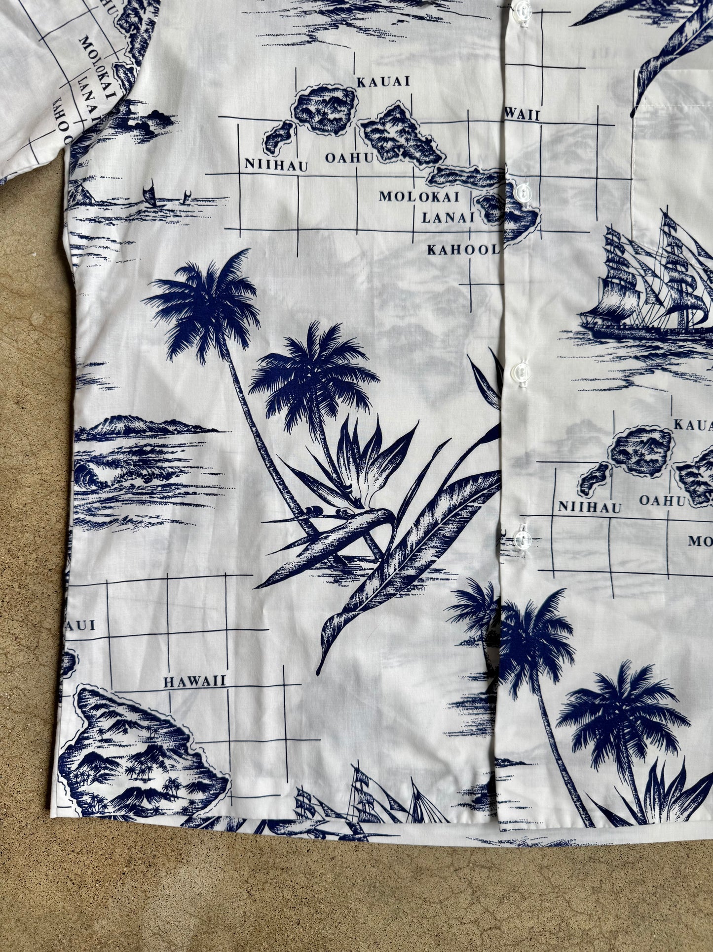 Vintage Kai Nani Hawaiian Islands Printed Shirt | Large