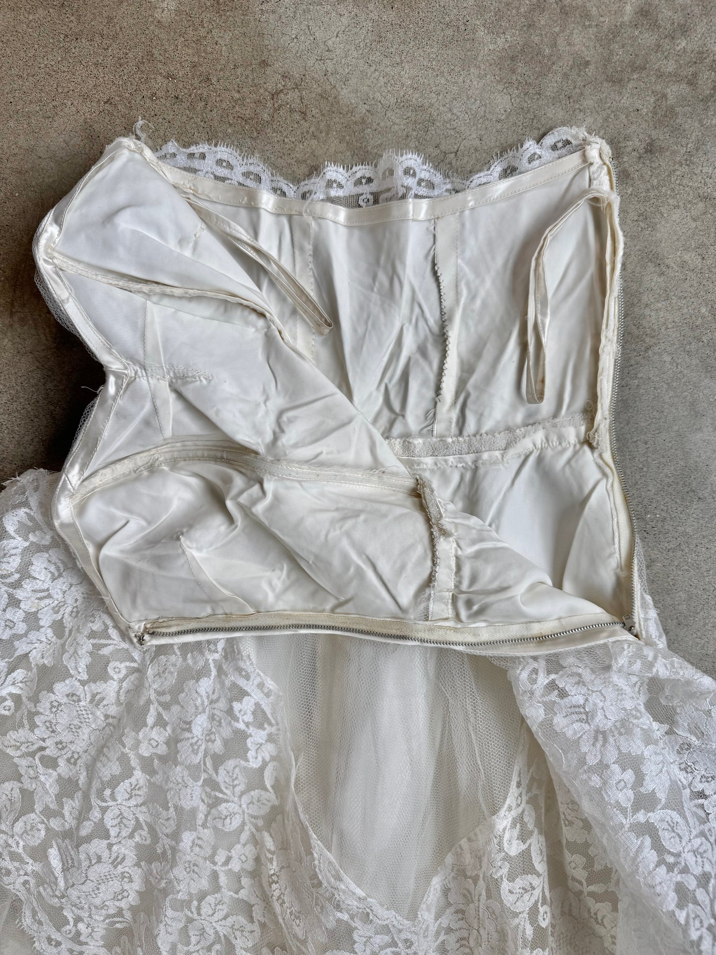 Vintage 1950s Handmade White Lace Tea-Length Tulle Skirt Wedding Gown | XS