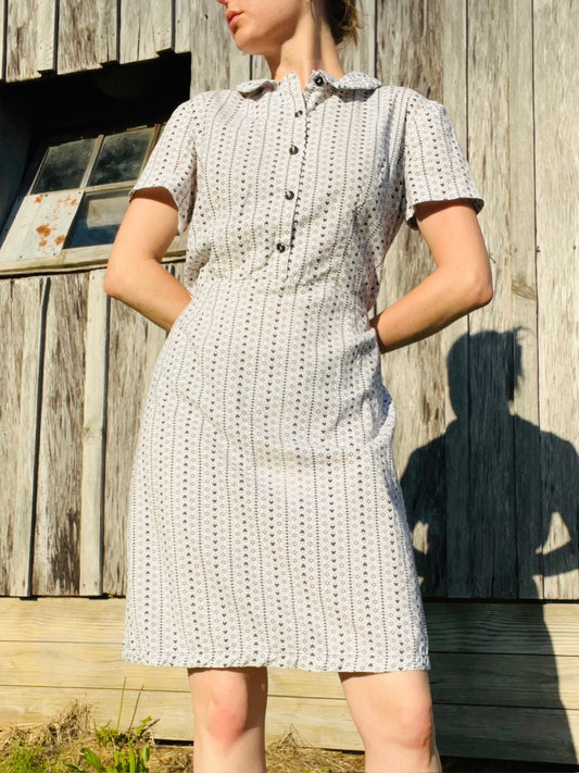 Vintage 1950s Handmade Heart Pattern Button-Front Cotton Dress | Large