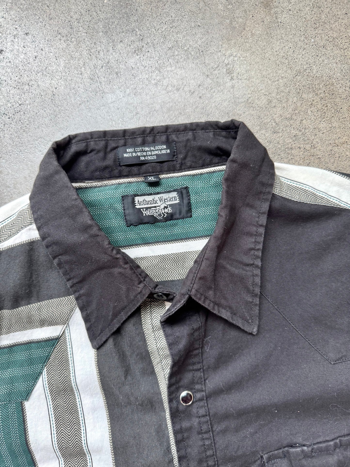 Vintage 1990s Youngbloods Black & Green Pearl Snap Short Sleeve Shirt | XL