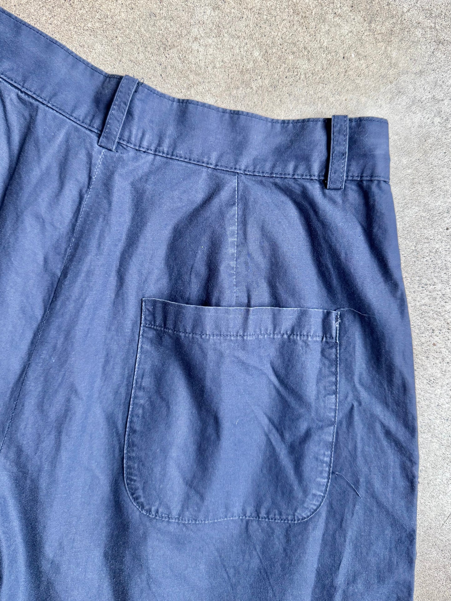 Vintage 1980s/90s Ralph Lauren Navy Cotton Pleated Shorts | Waist 28”