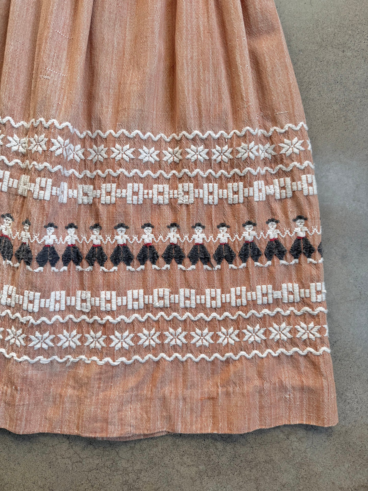 Vintage 1940s Peach Guatemalan Cotton Embroidered Chore Skirt | Waist 28”