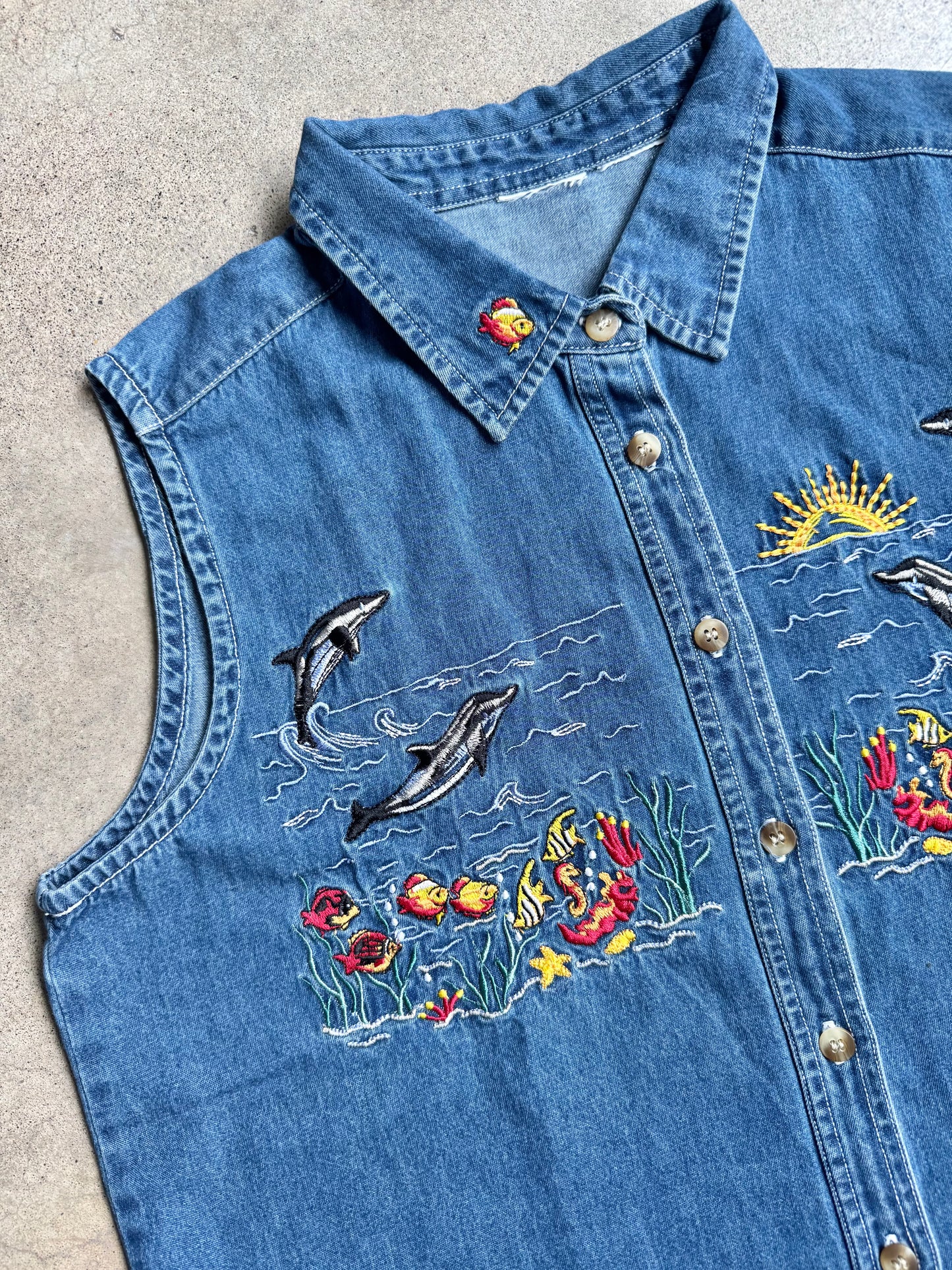 Vintage 1990s Embroidered Ocean Scene Sleeveless Denim Shirt | Large