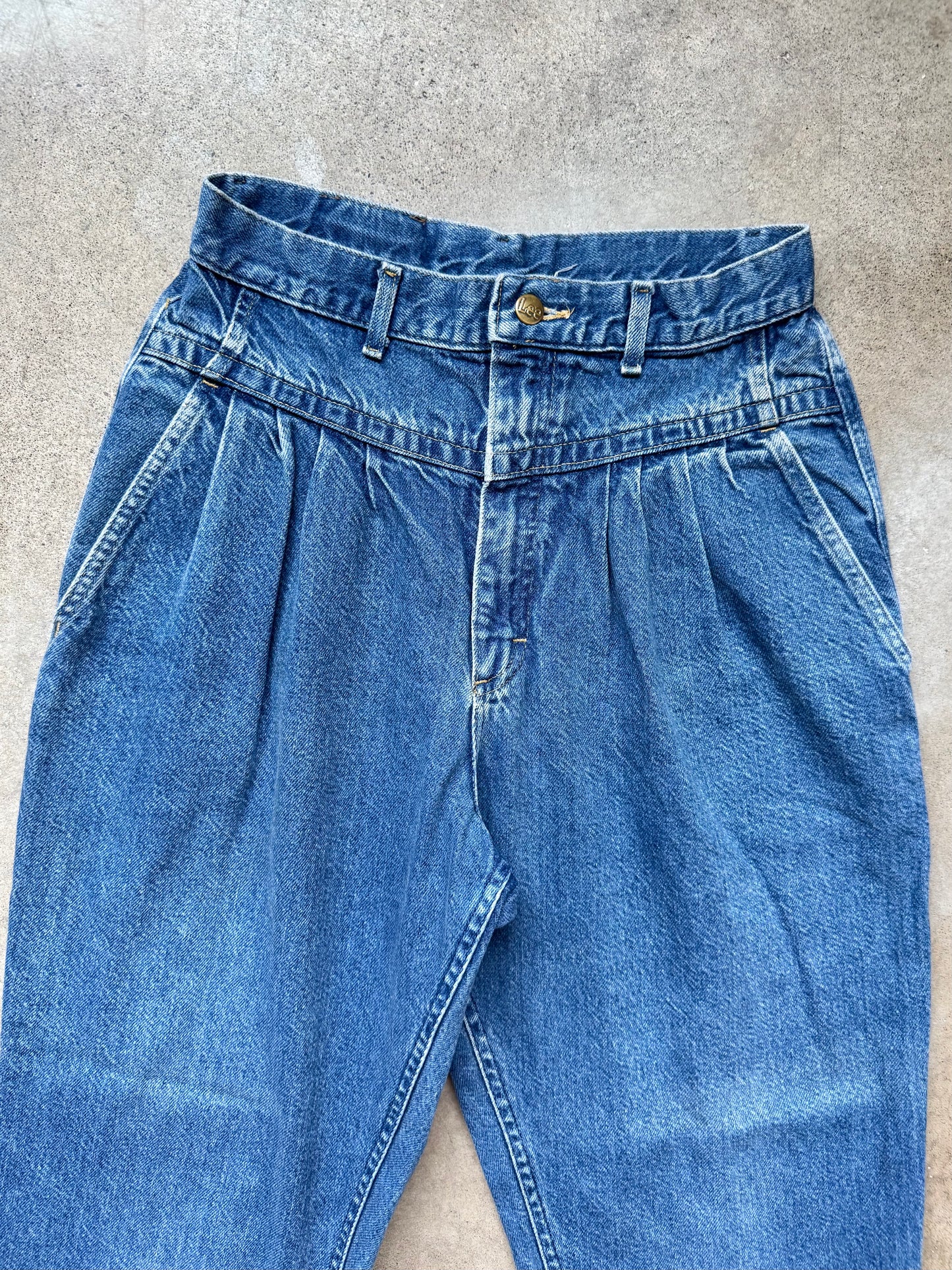 Vintage 1980s Lee High-Waist Pleated Tapered Jeans | Waist 28”