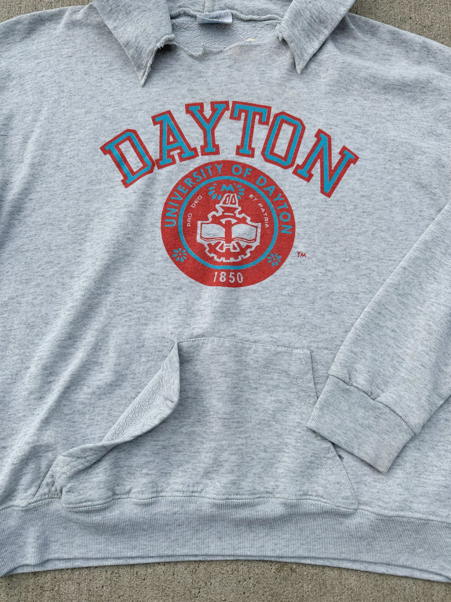 Vintage 1980s University of Dayton Worn Grey Hoodie Sweatshirt | L/XL