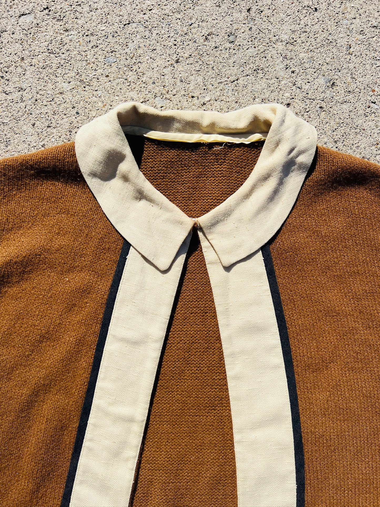 Vintage 1950s Brown Collared Short Sleeve Cardigan | M/L