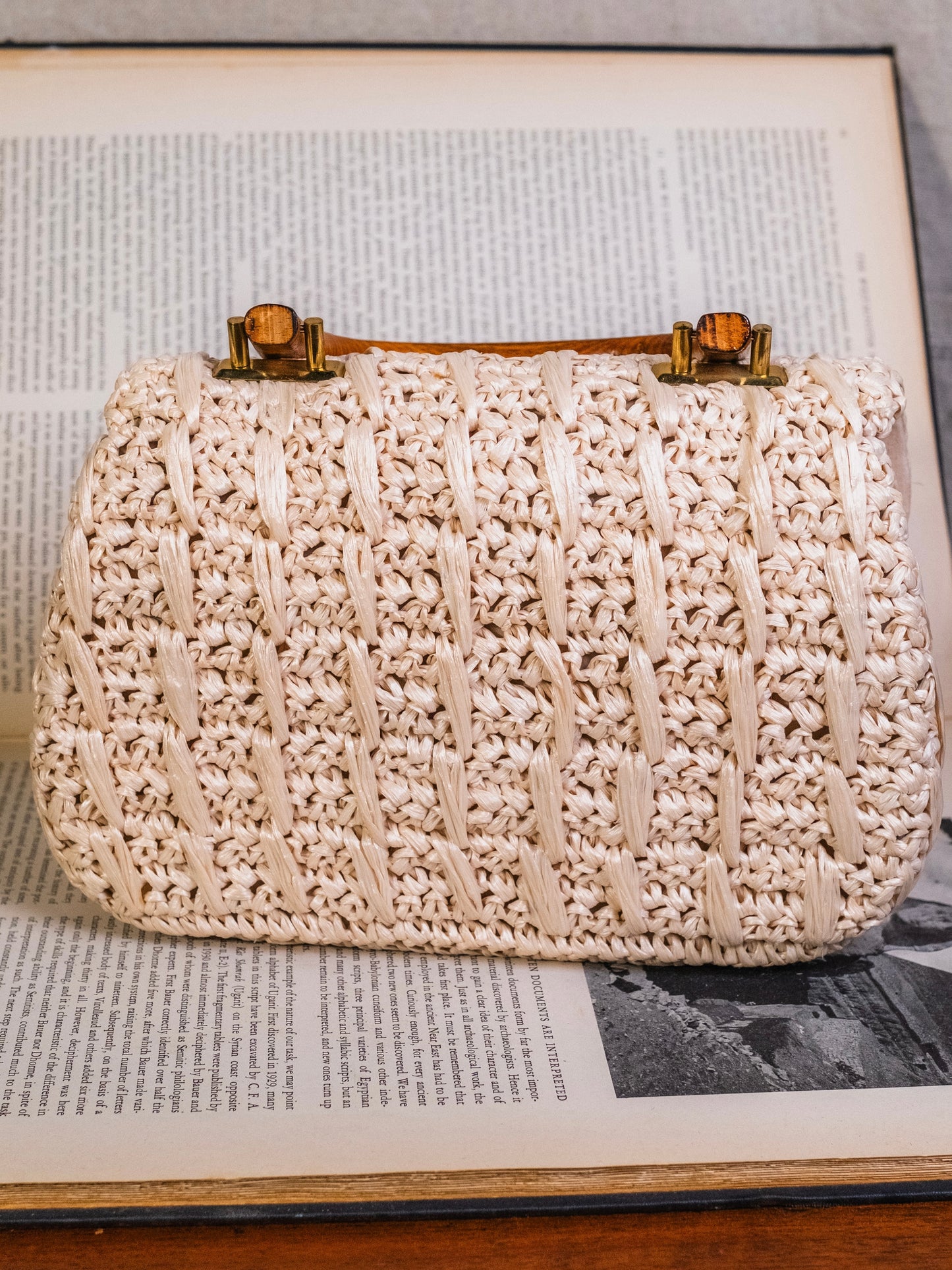 Vintage 1950s White Wood Handle Woven Handbag