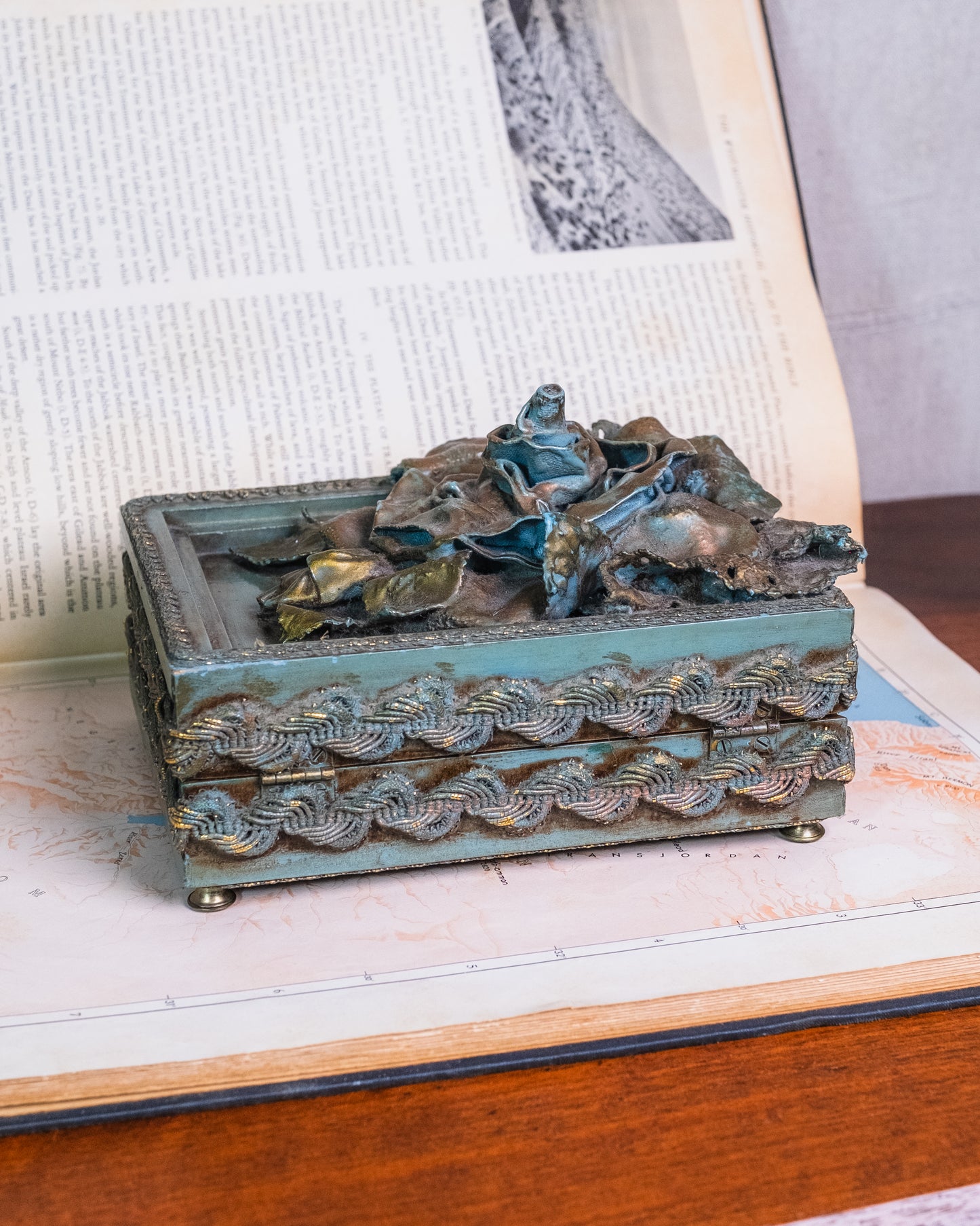 Vintage 1950s Green Cloth Paper Maché 3D Flower Trinket Box