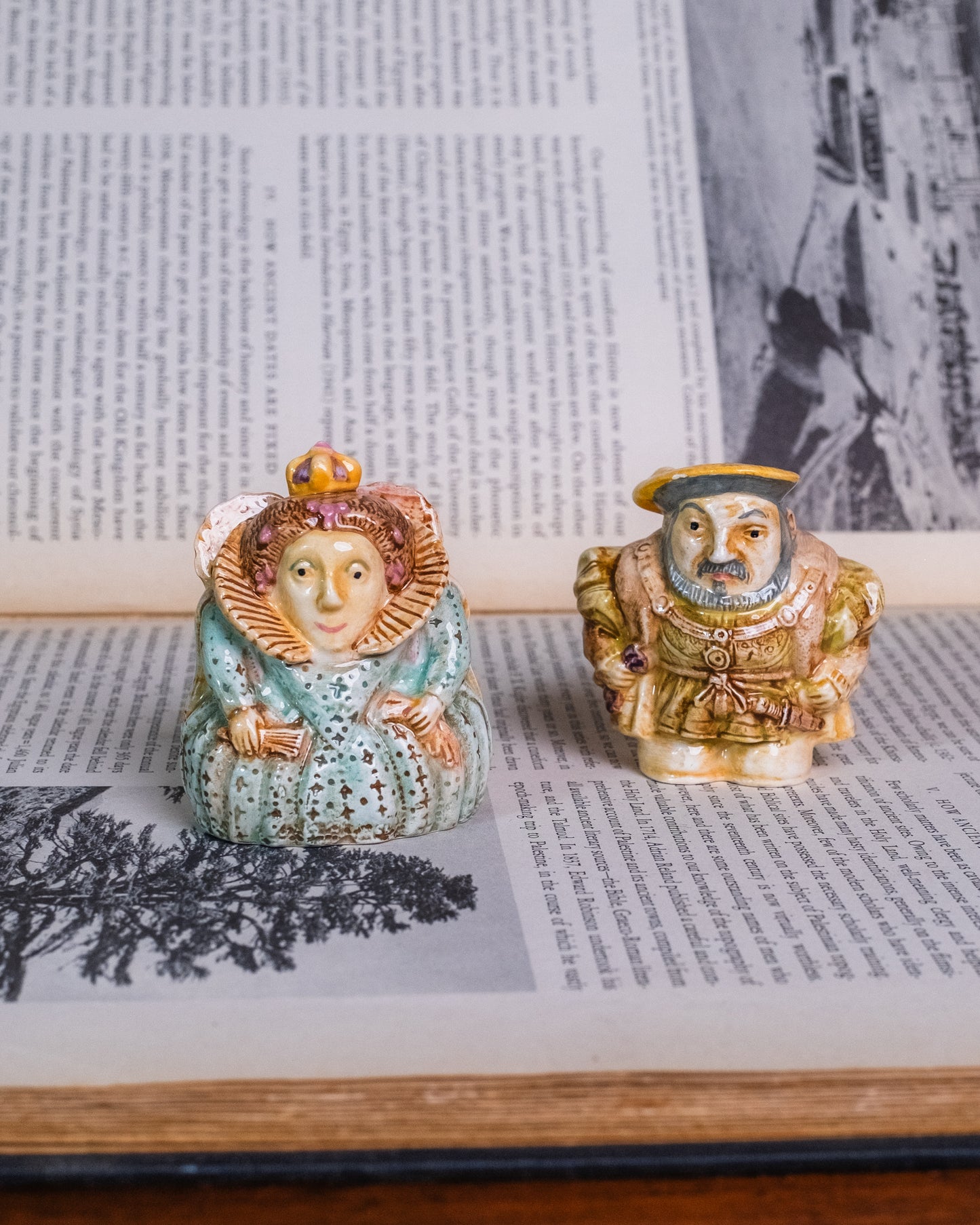 Vintage 1990s Henry VIII & Queen Elizabeth Salt & Pepper Shaker Set