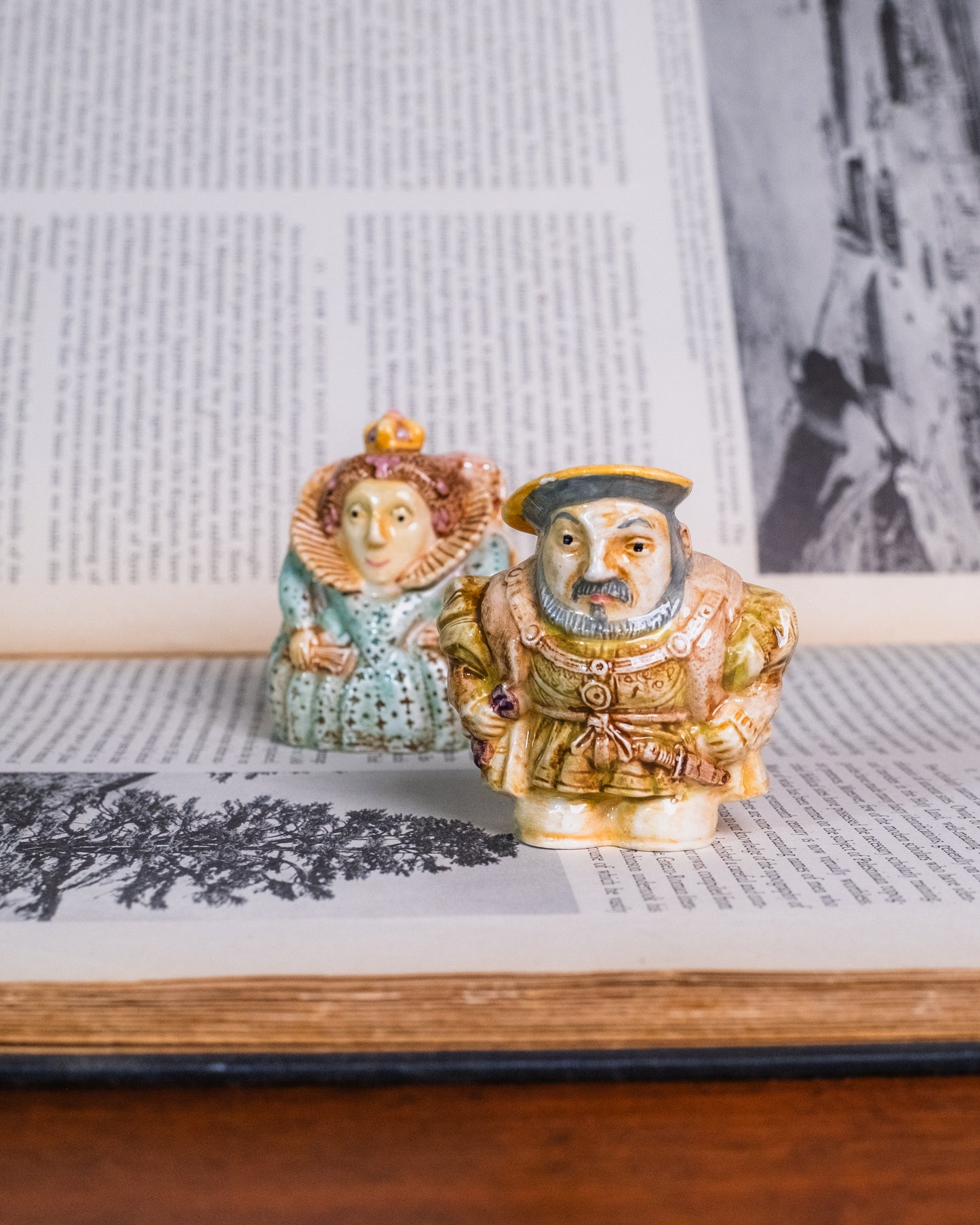 Vintage 1990s Henry VIII & Queen Elizabeth Salt & Pepper Shaker Set