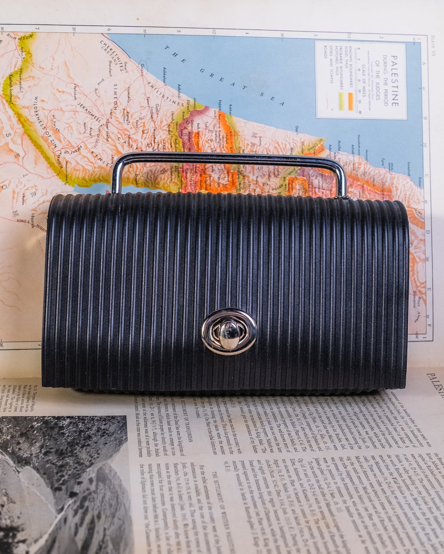 Vintage Black Hard-Shell Rubber Clutch Purse w/ Metal Top Handle