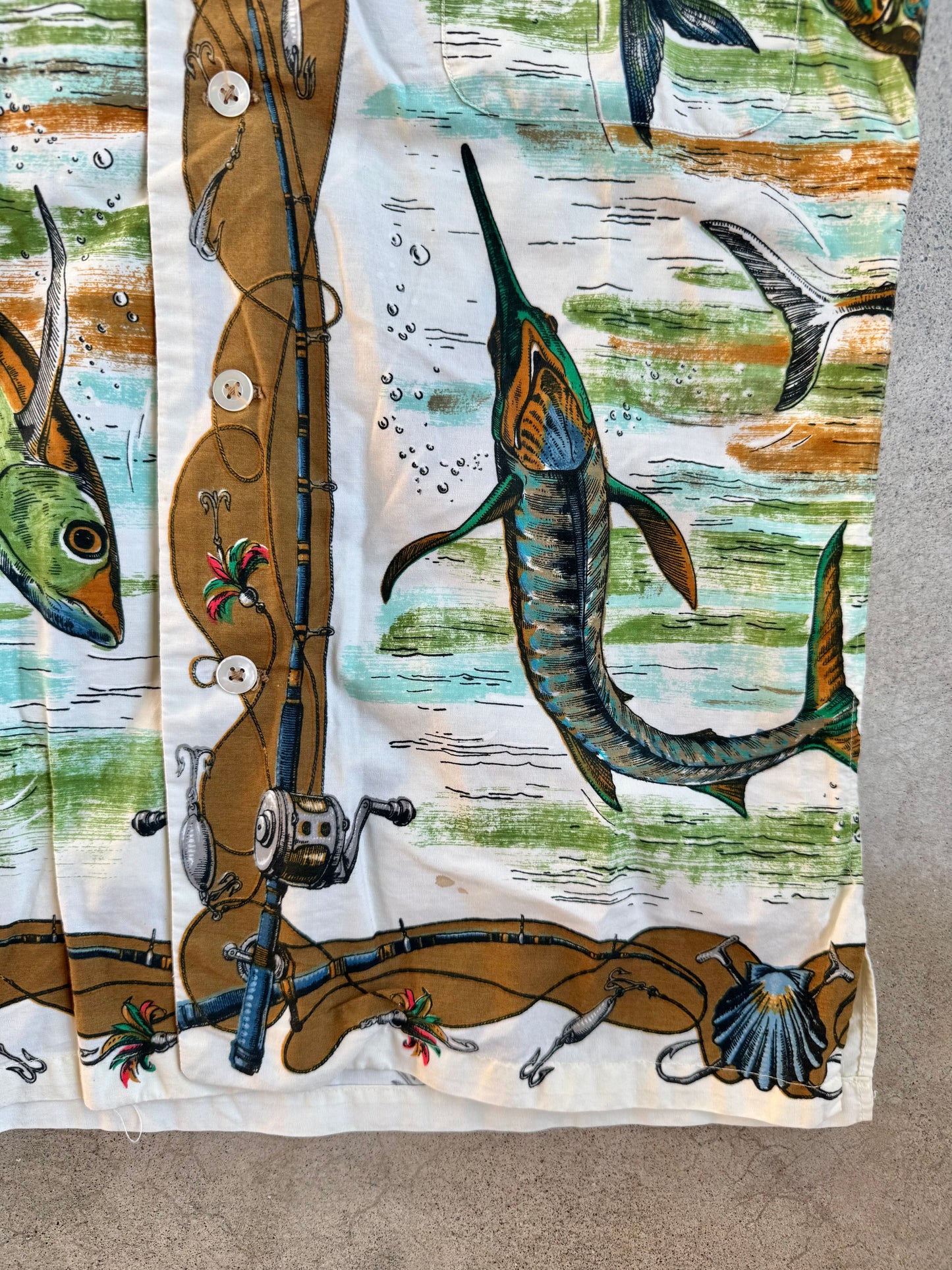 Vintage 1960s Izod Novelty Fishing Print Short Sleeve Camp Shirt | Small