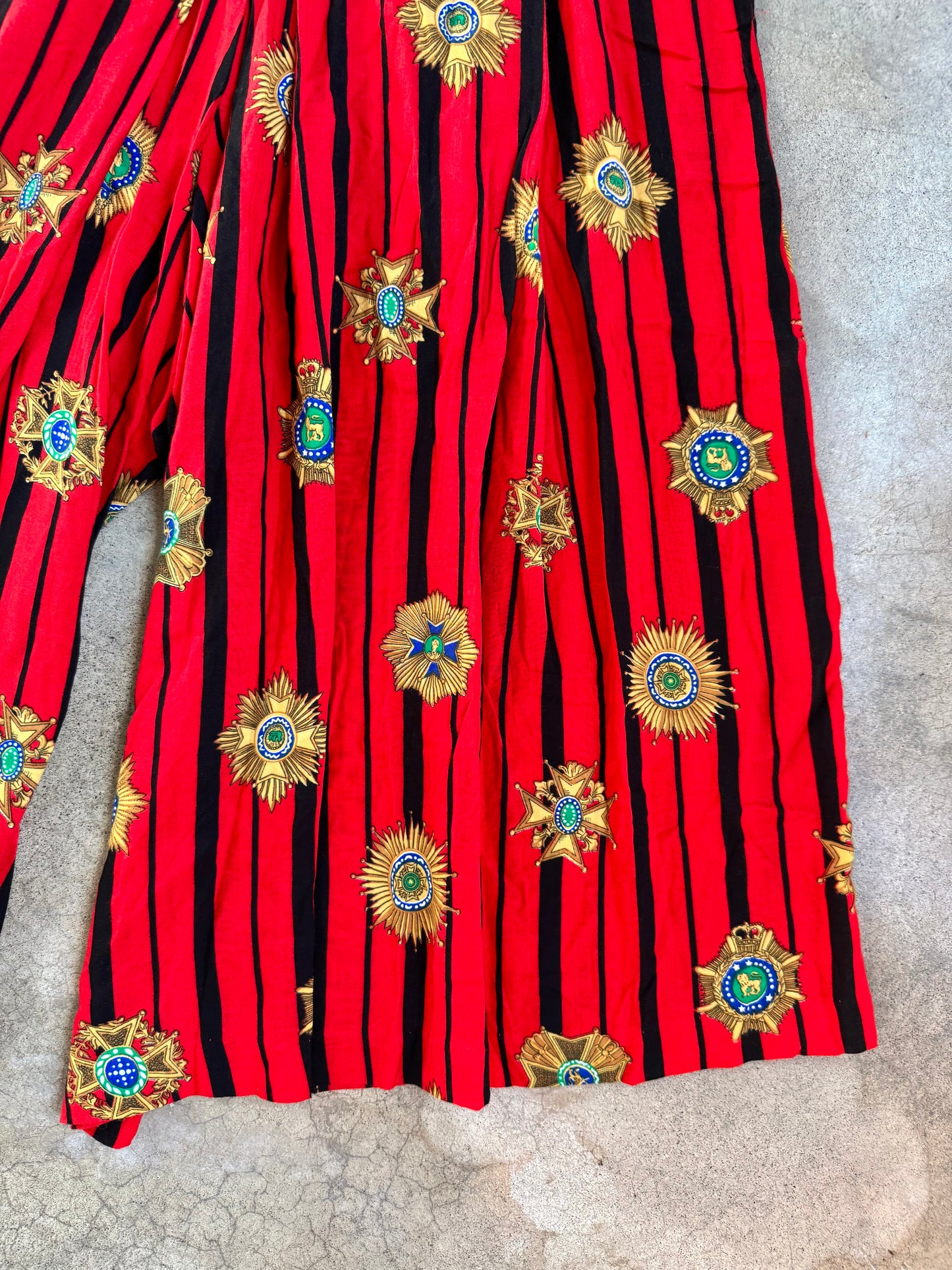 Vintage 1980s Red & Gold Heraldic Pattern Cropped Palazzo Pants | Medium