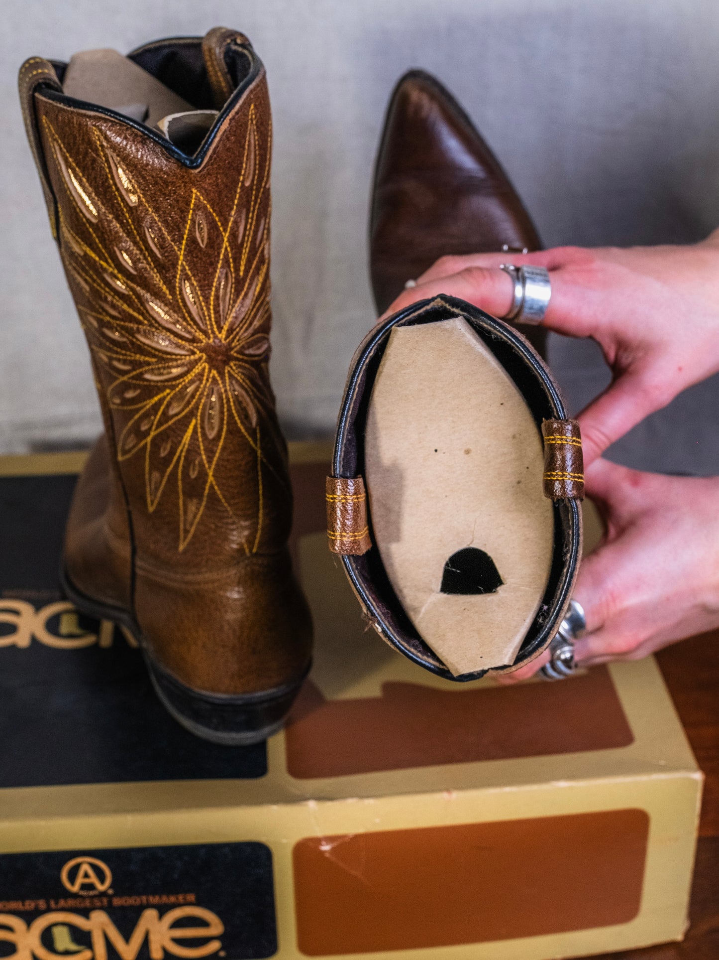 Vintage 1960s ACME Sunburst Brown Leather Cowboy Boots | Women’s 6