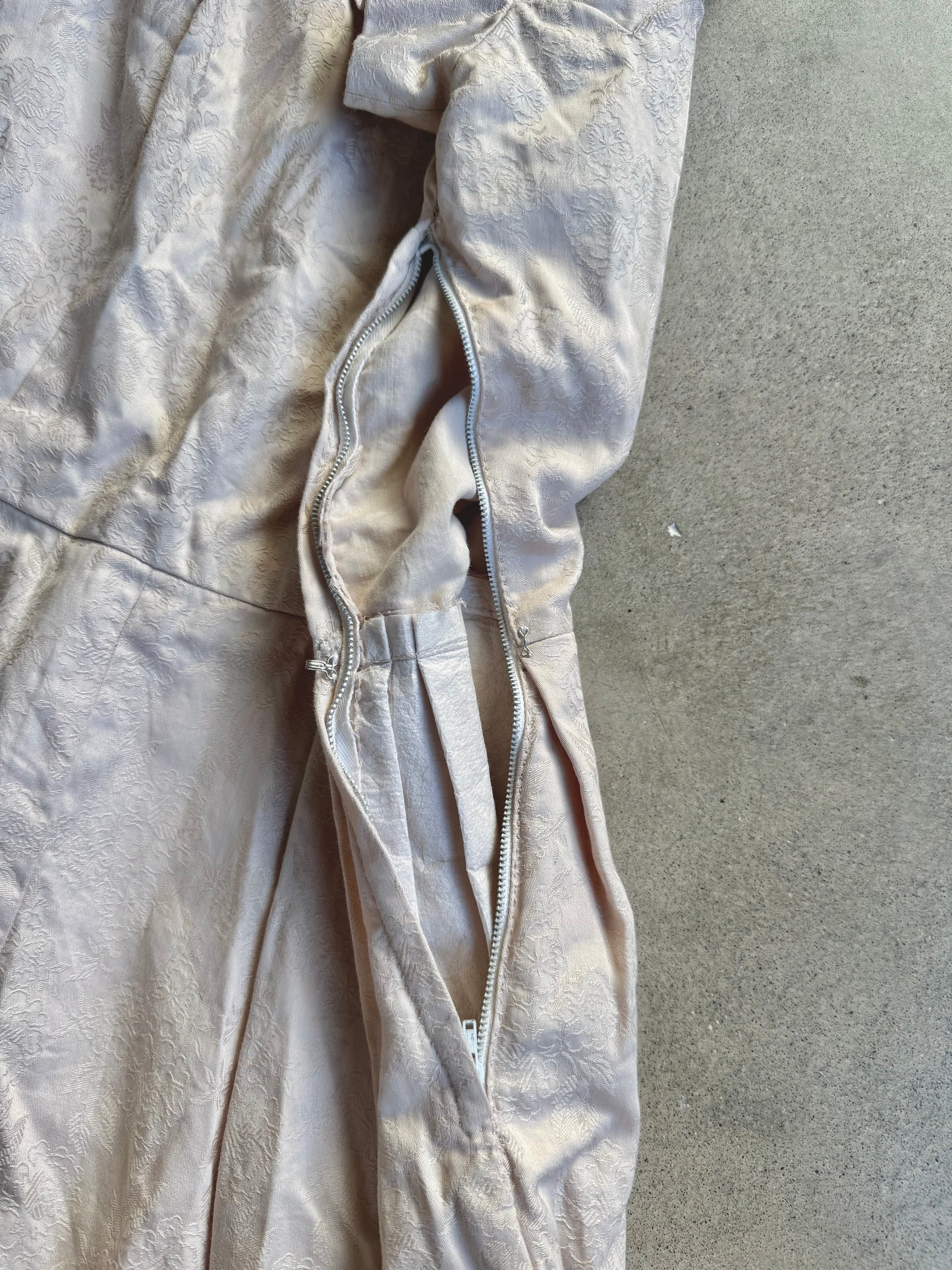 Vintage 1950s Handmade Cream Floral Jacquard Pleated Dress | Small