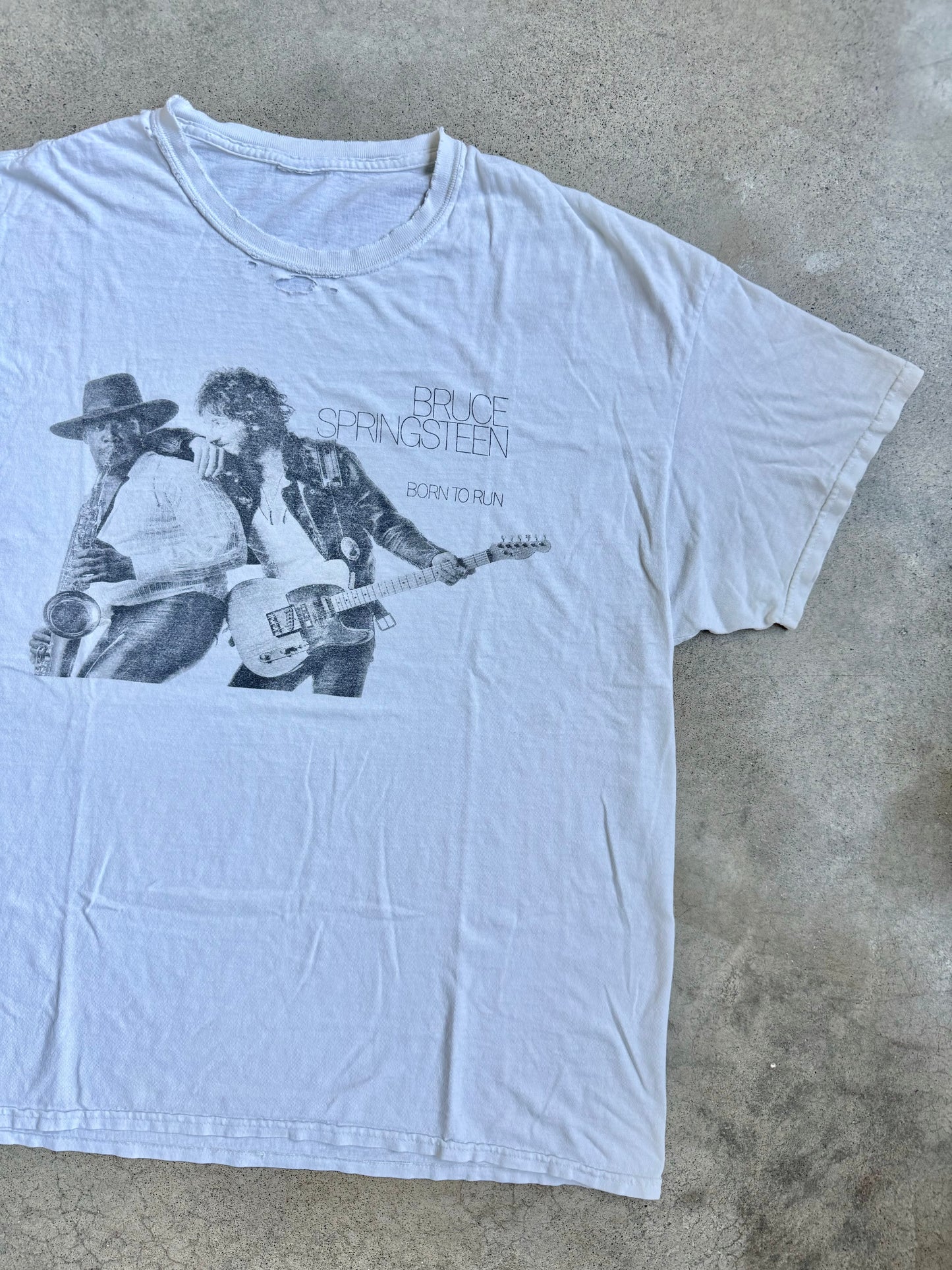 Vintage 1990s Distressed Bruce Springsteen Born To Run 8/25/75 Tee | XL
