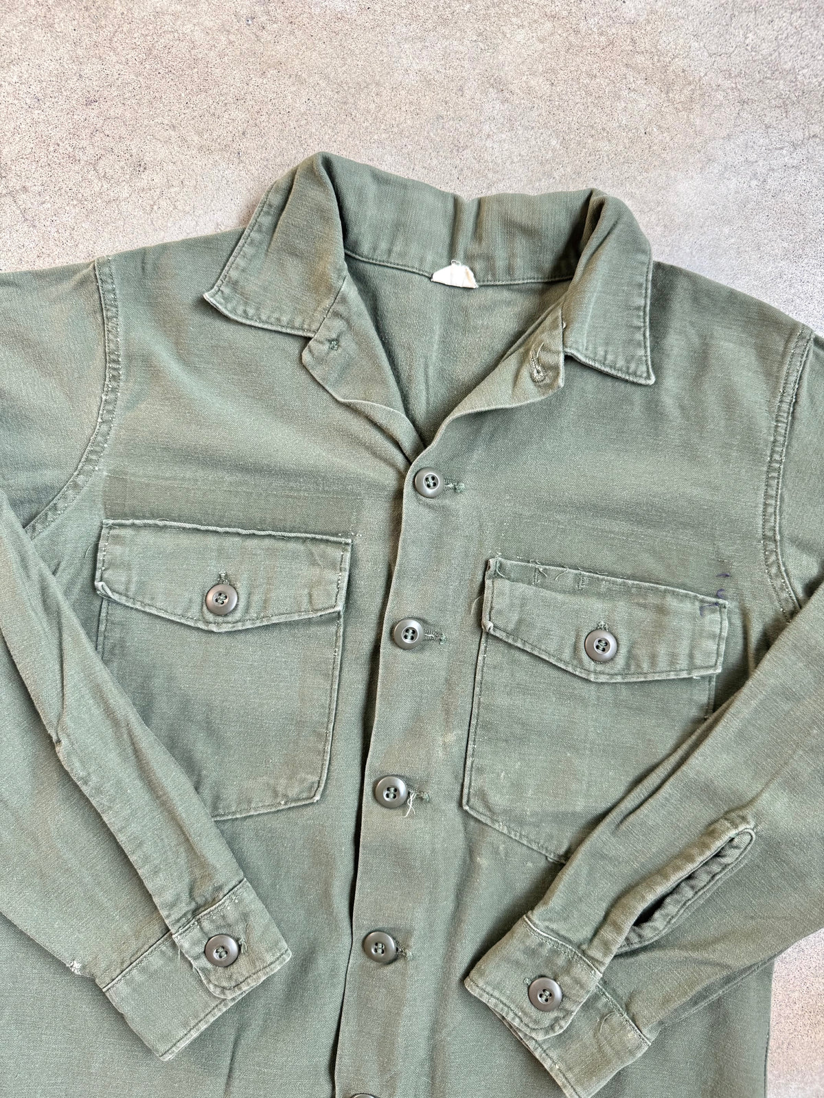Vintage Vietnam Era Military OG-107 Cotton Sateen Fatigue Shirt | Small