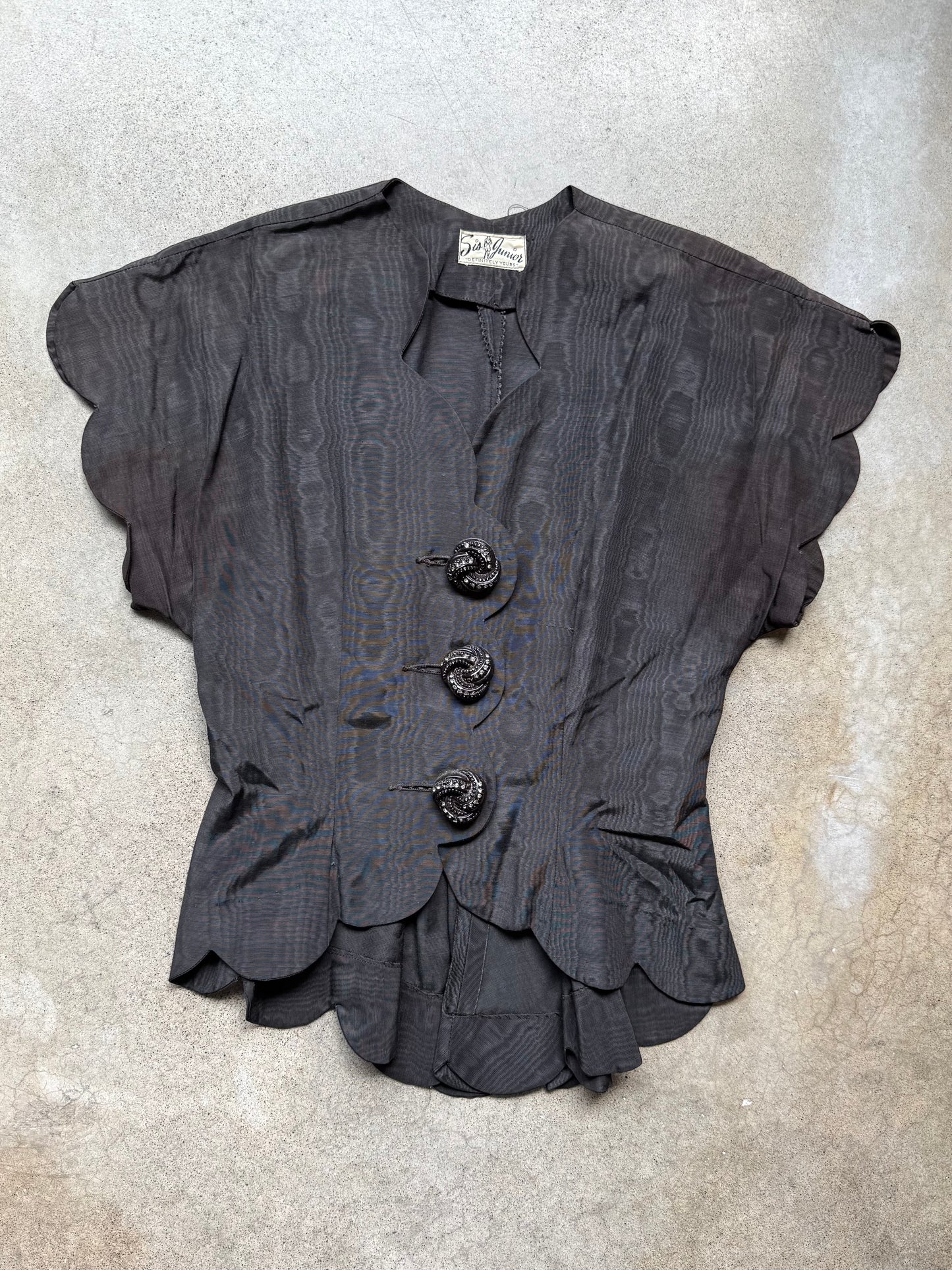 Vintage 1940s Sis Junior Black Moiré Taffeta Scalloped Two-Piece Skirt Set | XS
