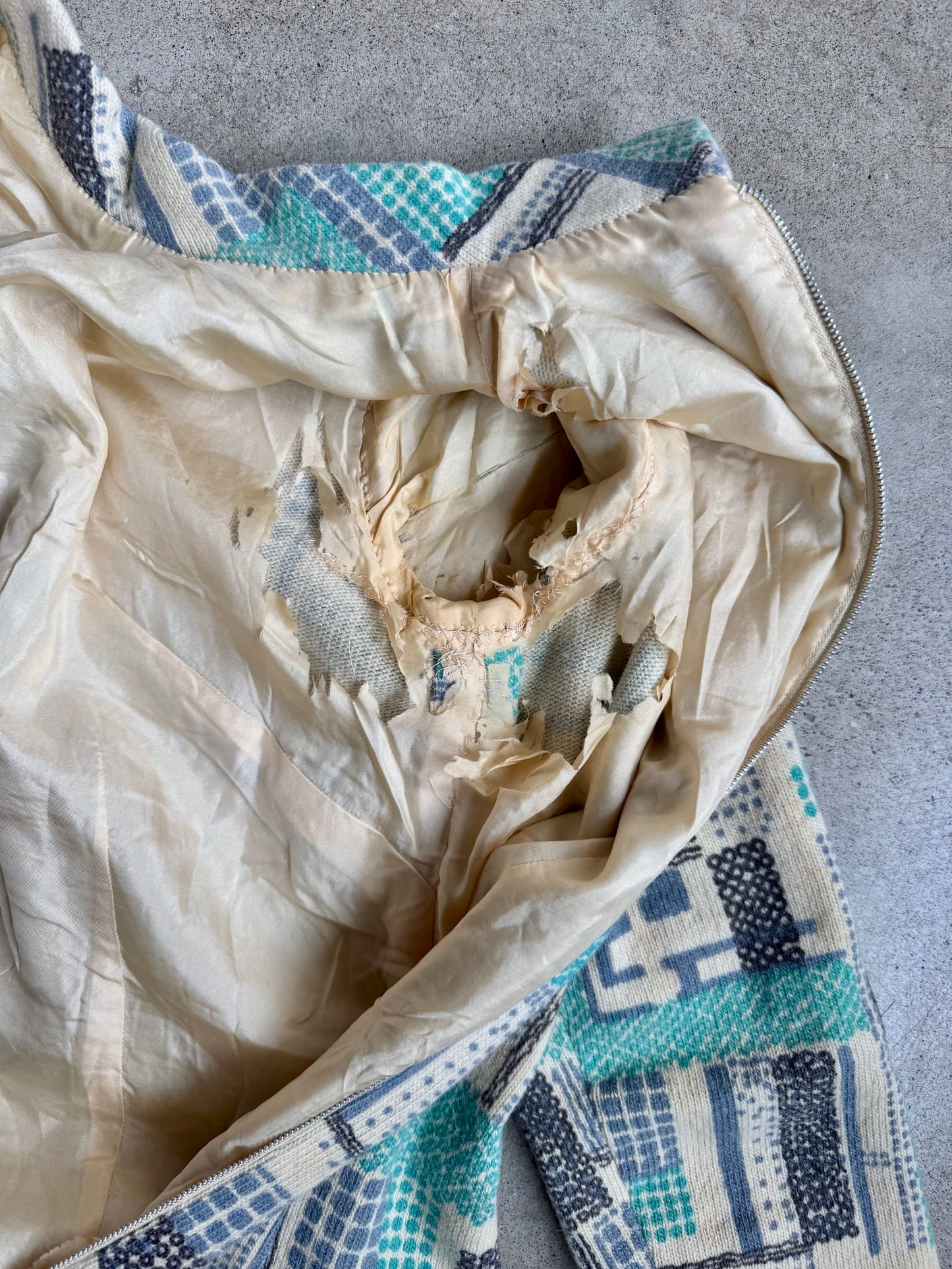 Vintage 1960s Mod Geometric Pattern High-Neck Long Sleeve Wool Dress | Medium