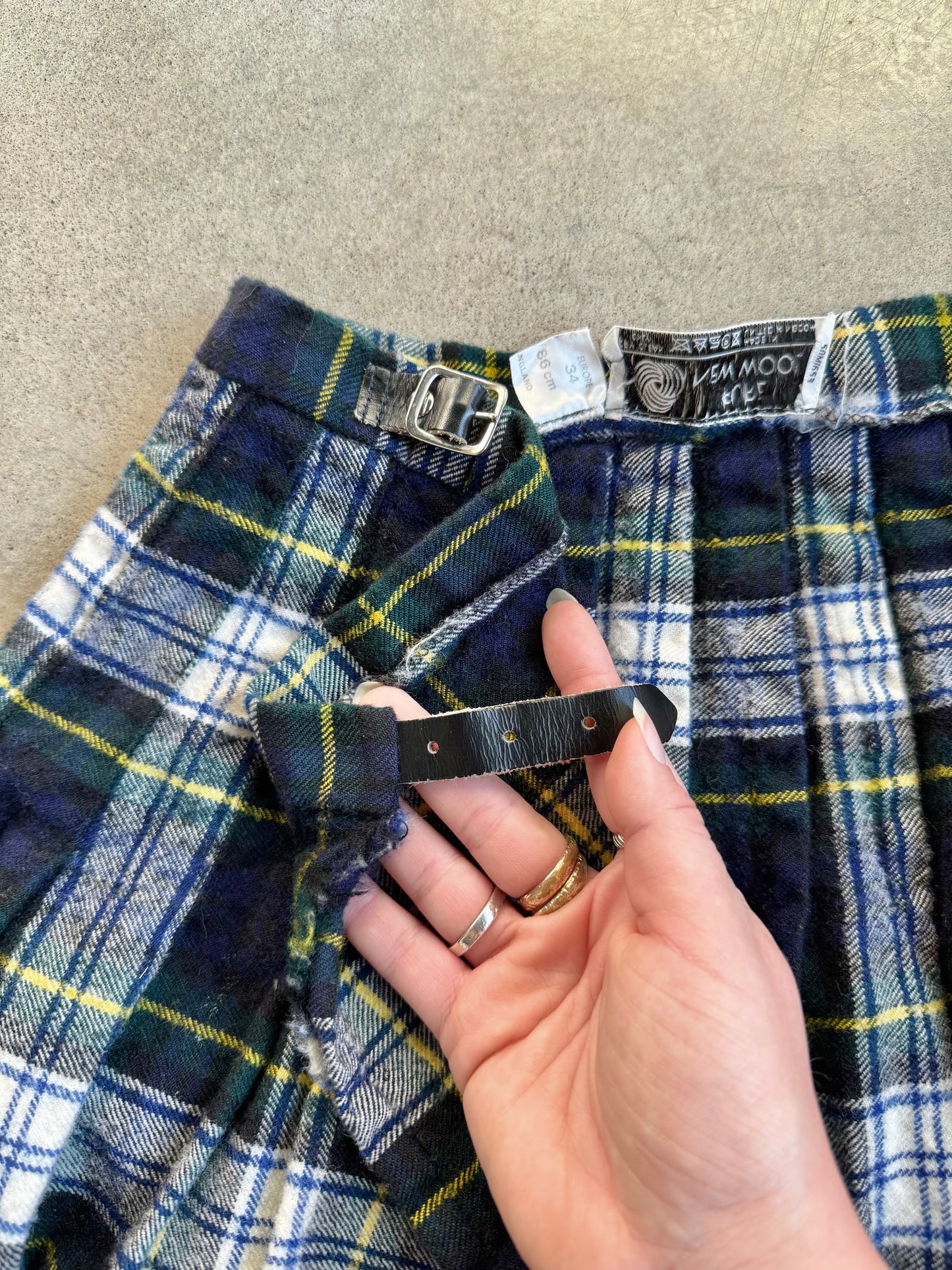 Vintage Green & Navy Tartan Plaid Wool Kilt | XS