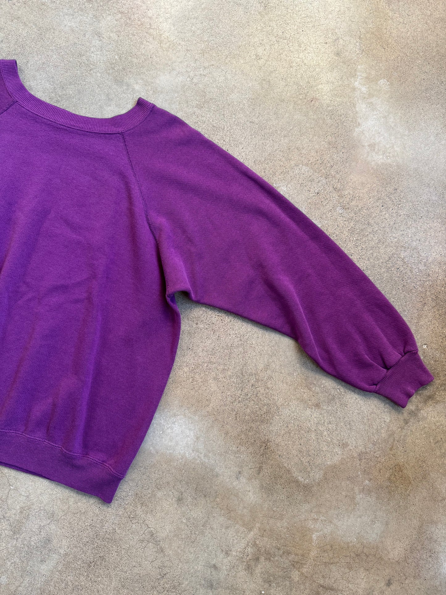 Vintage 1980s Purple Raglan Sweatshirt | L/XL