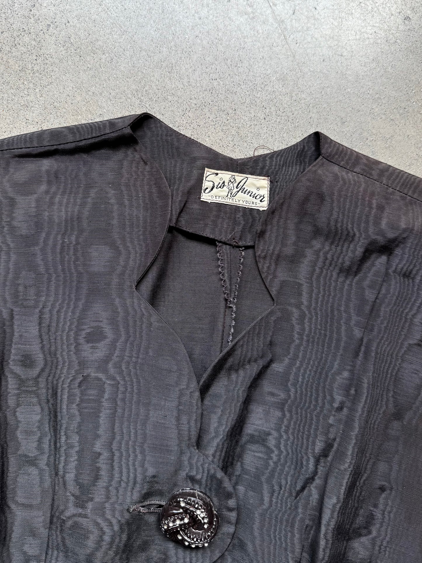 Vintage 1940s Sis Junior Black Moiré Taffeta Scalloped Two-Piece Skirt Set | XS