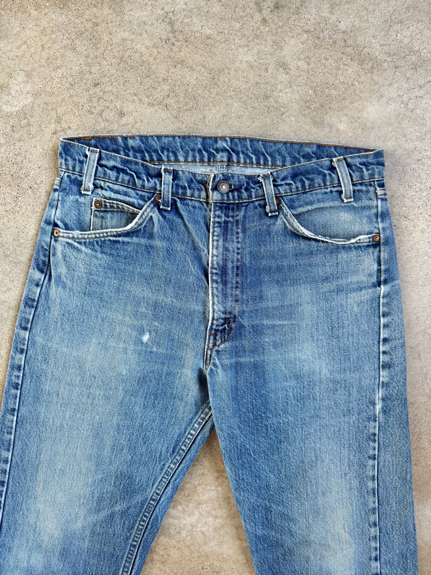 Vintage 1980s Levi’s 505 Orange Tab Faded Medium Wash Jeans | 34x29