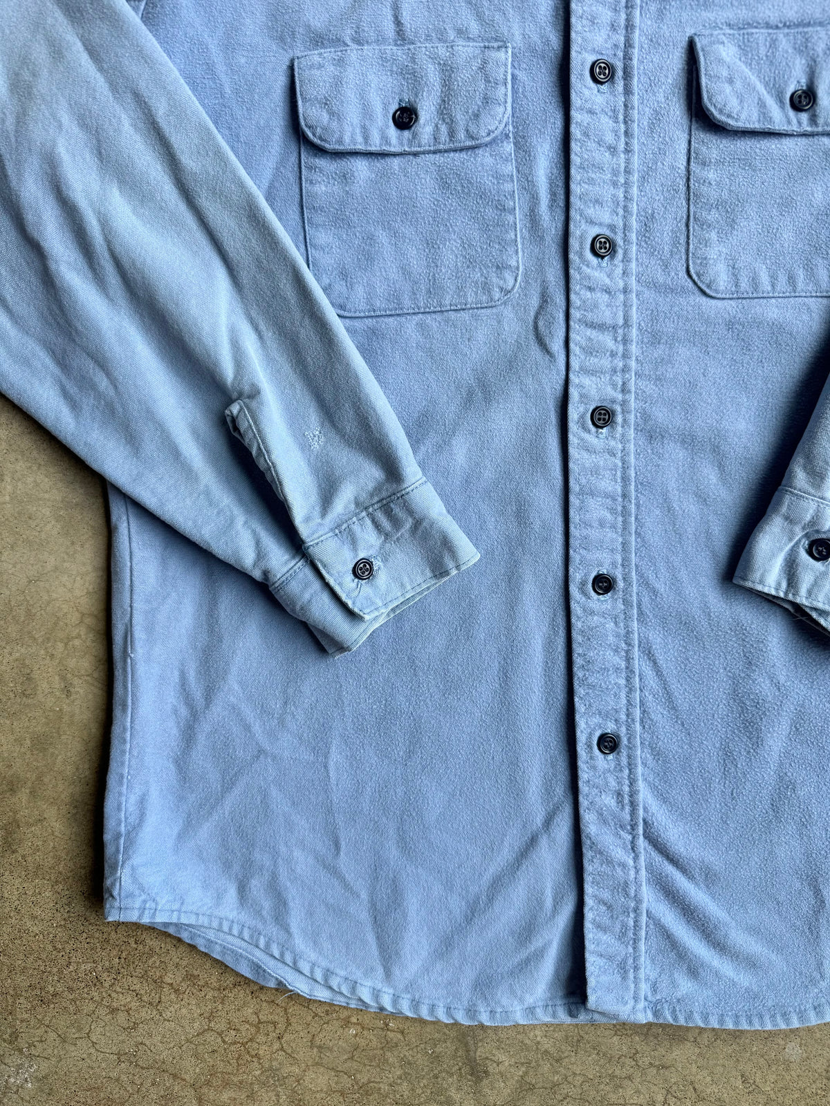 Vintage 1980s Orvis Worn Light Blue Utility Chamois Shirt | XL