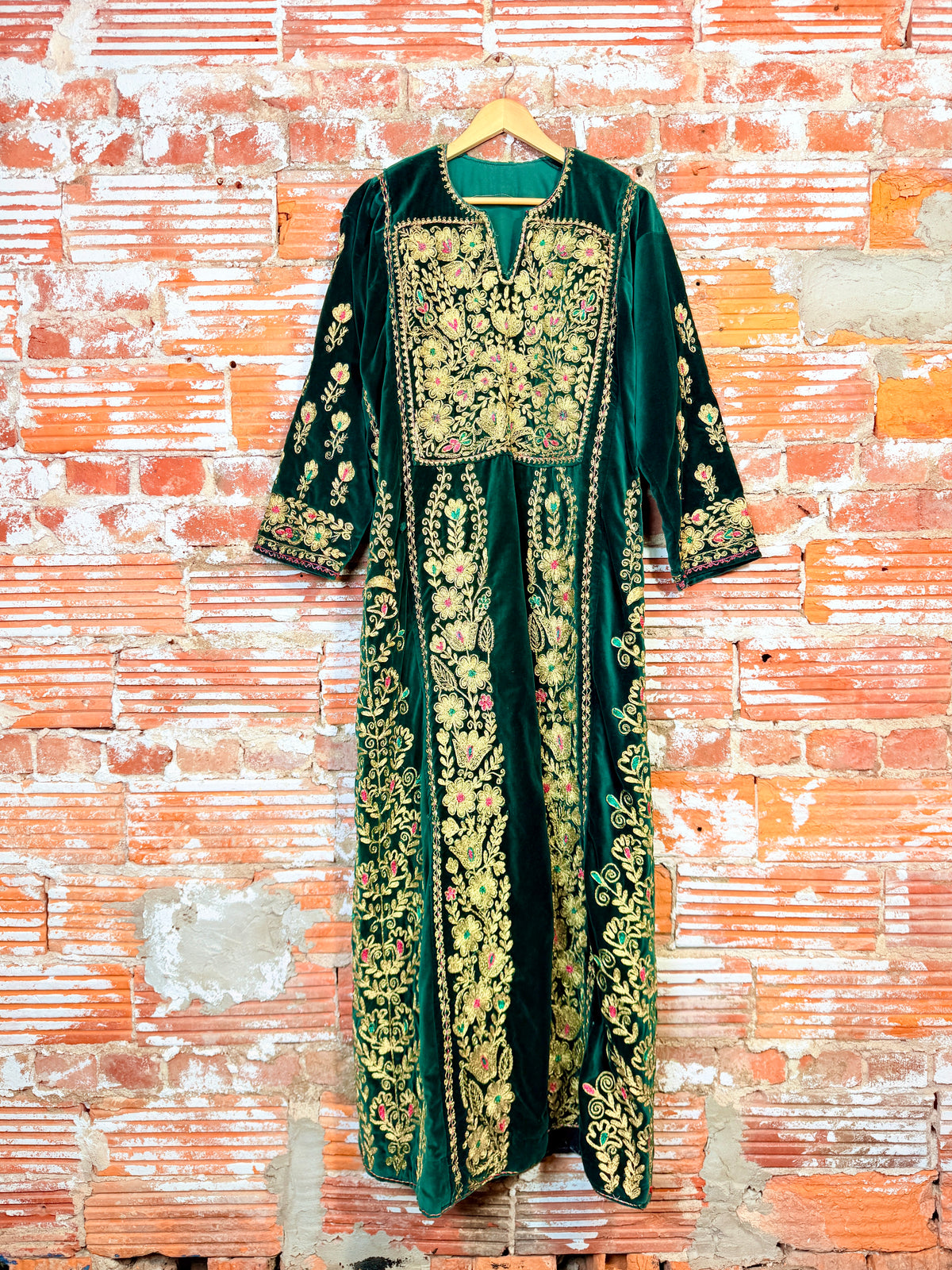 Vintage 1960s Handmade Green Velvet Flower Embroidered Kaftan