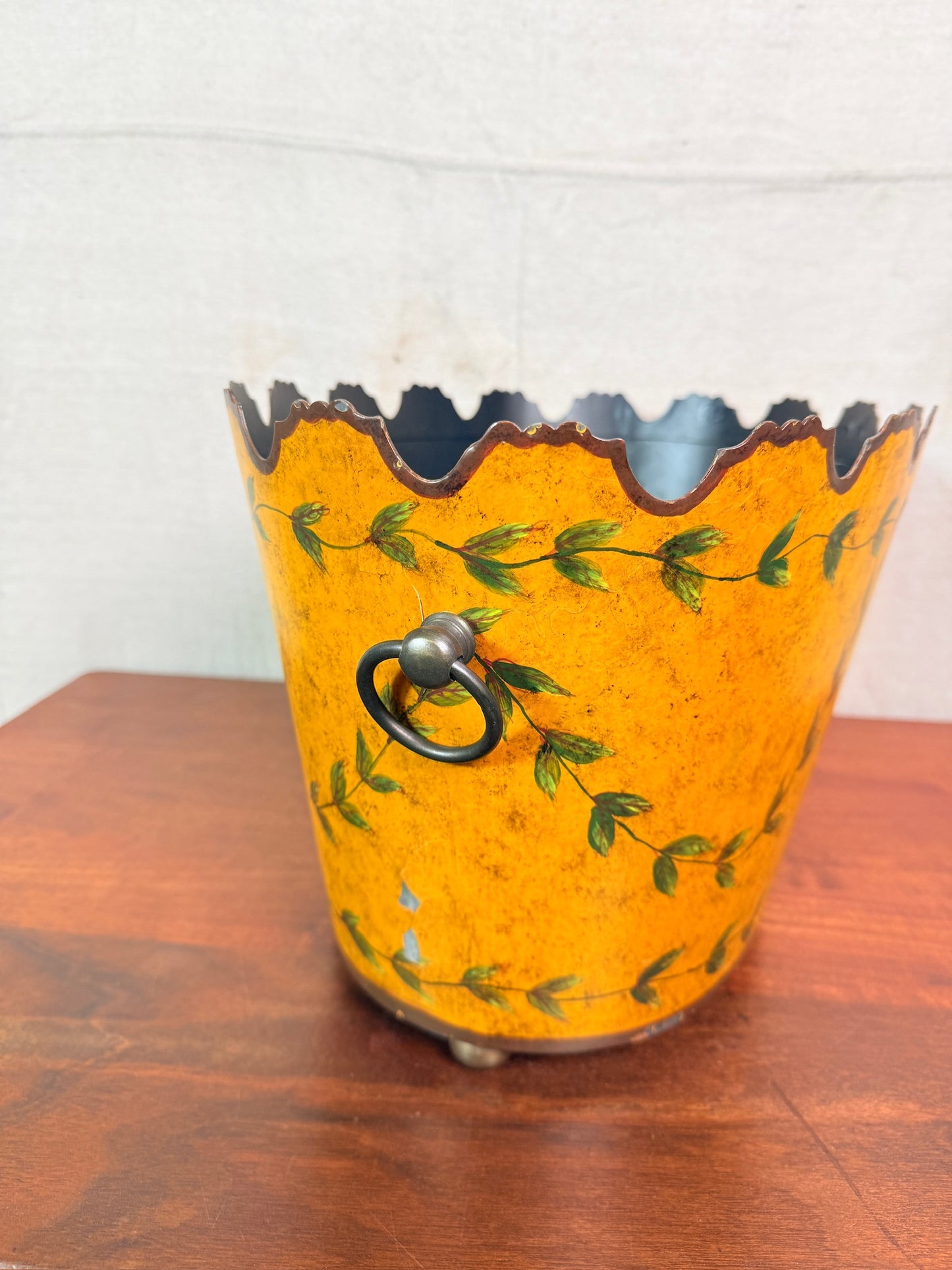 Vintage 1990s Chelsea House Yellow Old World Style Cachepot Planter